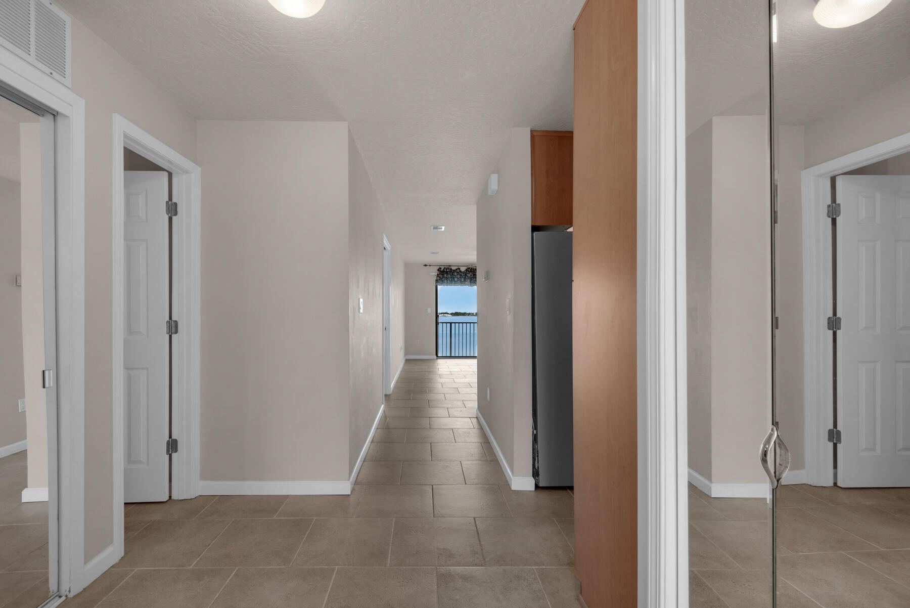 CHANNEL MARKER 2 - Residential