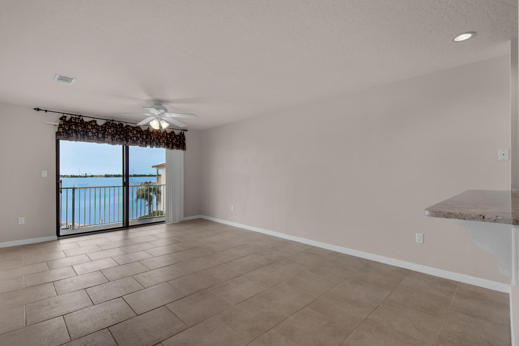 CHANNEL MARKER 2 - Residential