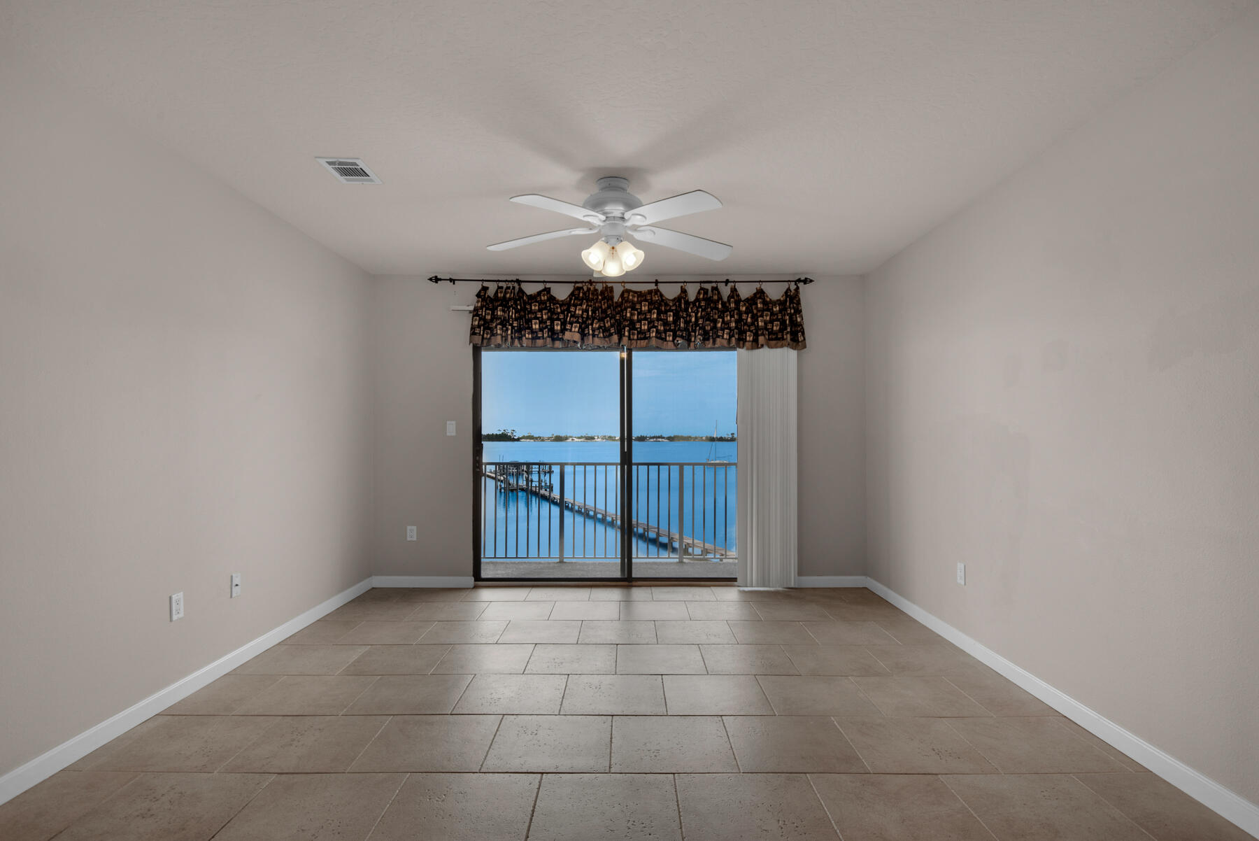 CHANNEL MARKER 2 - Residential