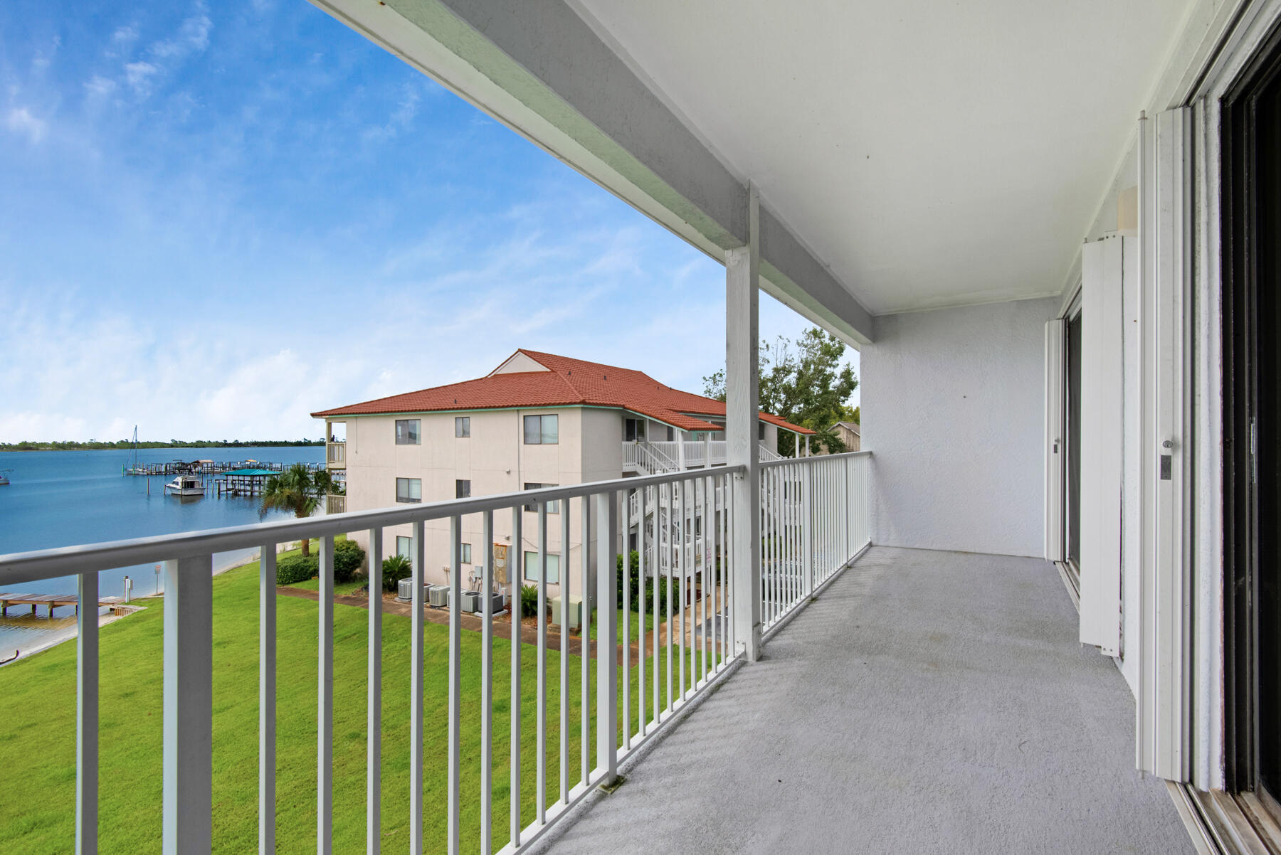 CHANNEL MARKER 2 - Residential