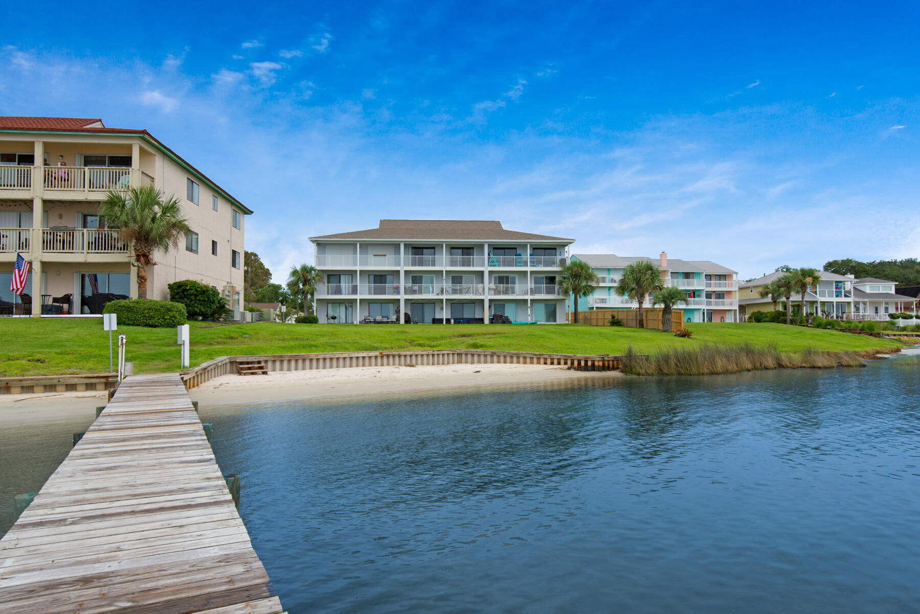 CHANNEL MARKER 2 - Residential