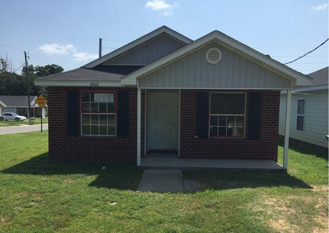 REO ~ This 3 Bd / 2 Ba home features an open floor plan with large breakfast bar in the kitchen. Great opportunity for first time home buyer. This property is considered Insurable with Escrow by a FHA Appraiser. Buyers may escrow funds for repairs after the close of escrow & the amount is added to the loan balance of the standard FHA Financing (203b). Please see attached Repair Escrow & PCR for details. Available to Owner Occupants for 15 days from list date.