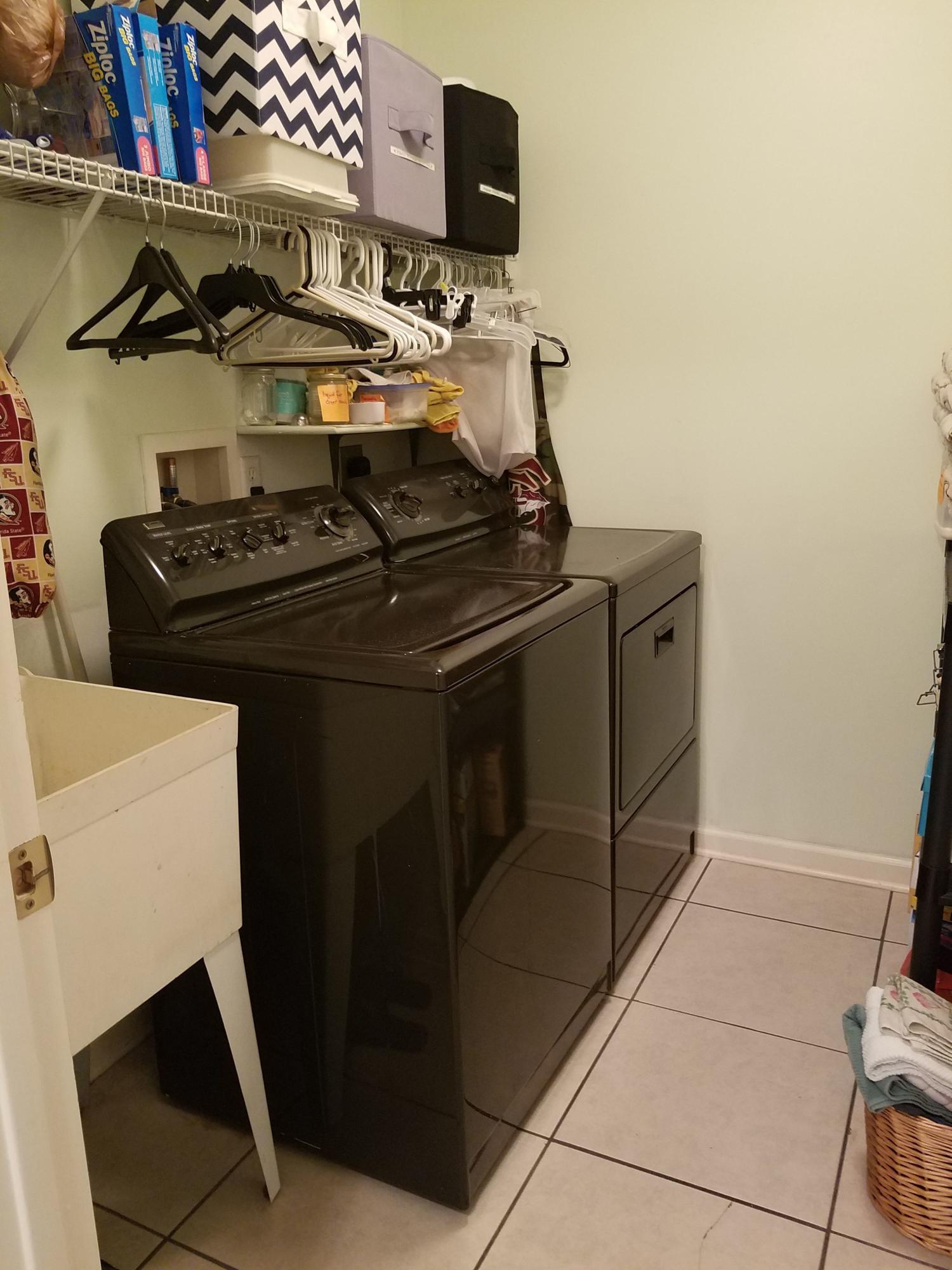 Hidden pines ph 7 - Residential