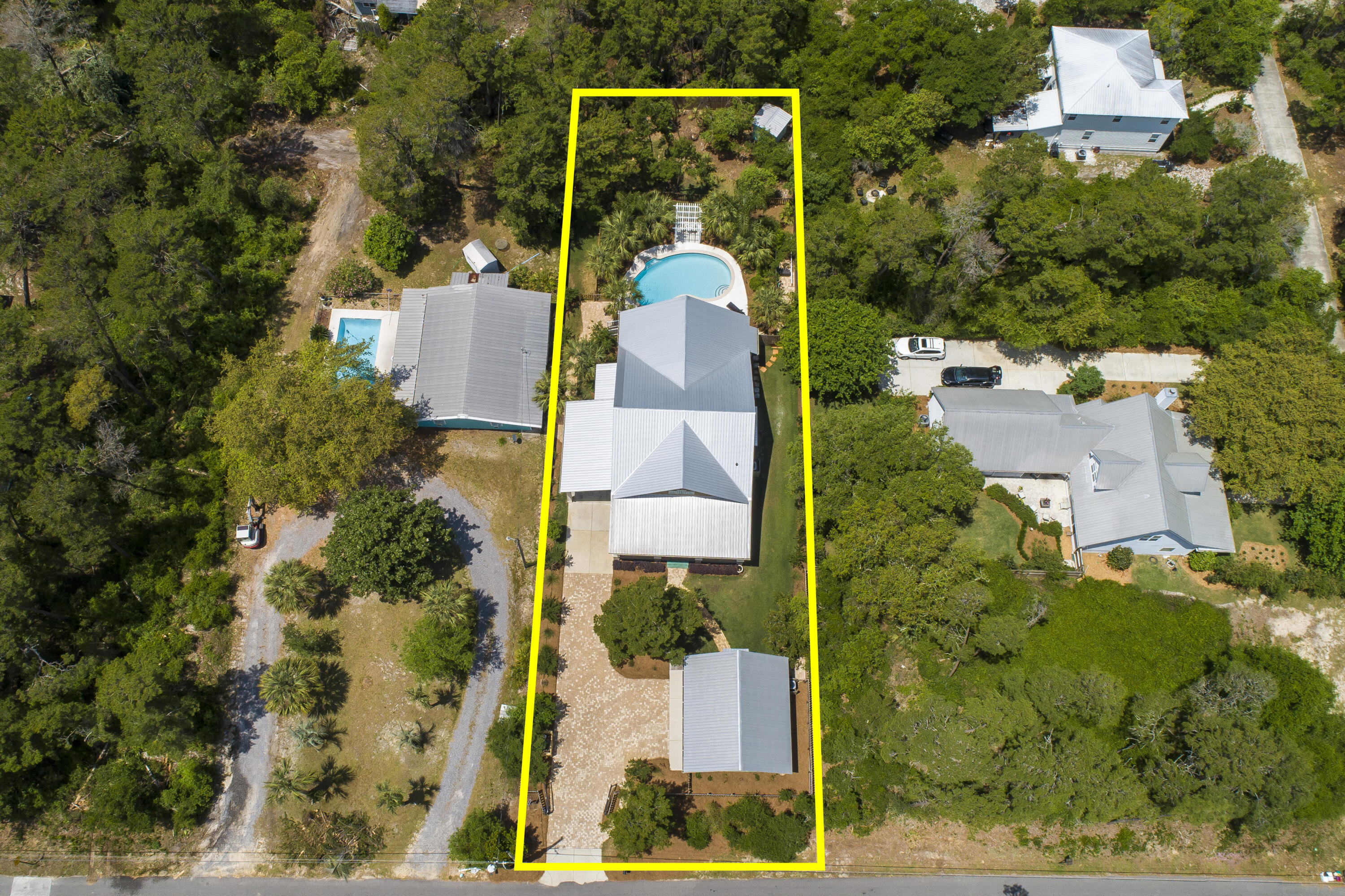 LAKESHORE ESTATES - Residential