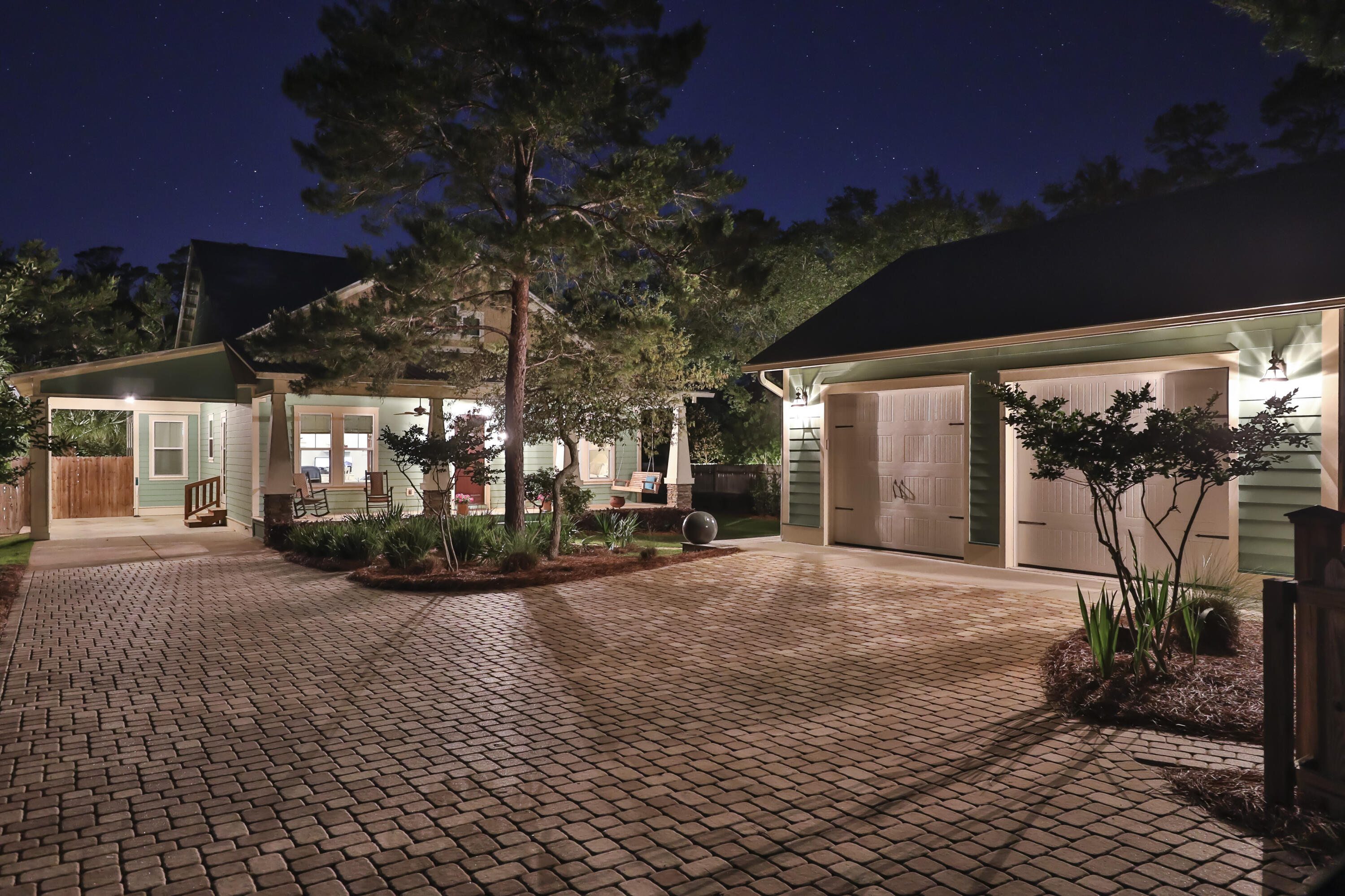 LAKESHORE ESTATES - Residential