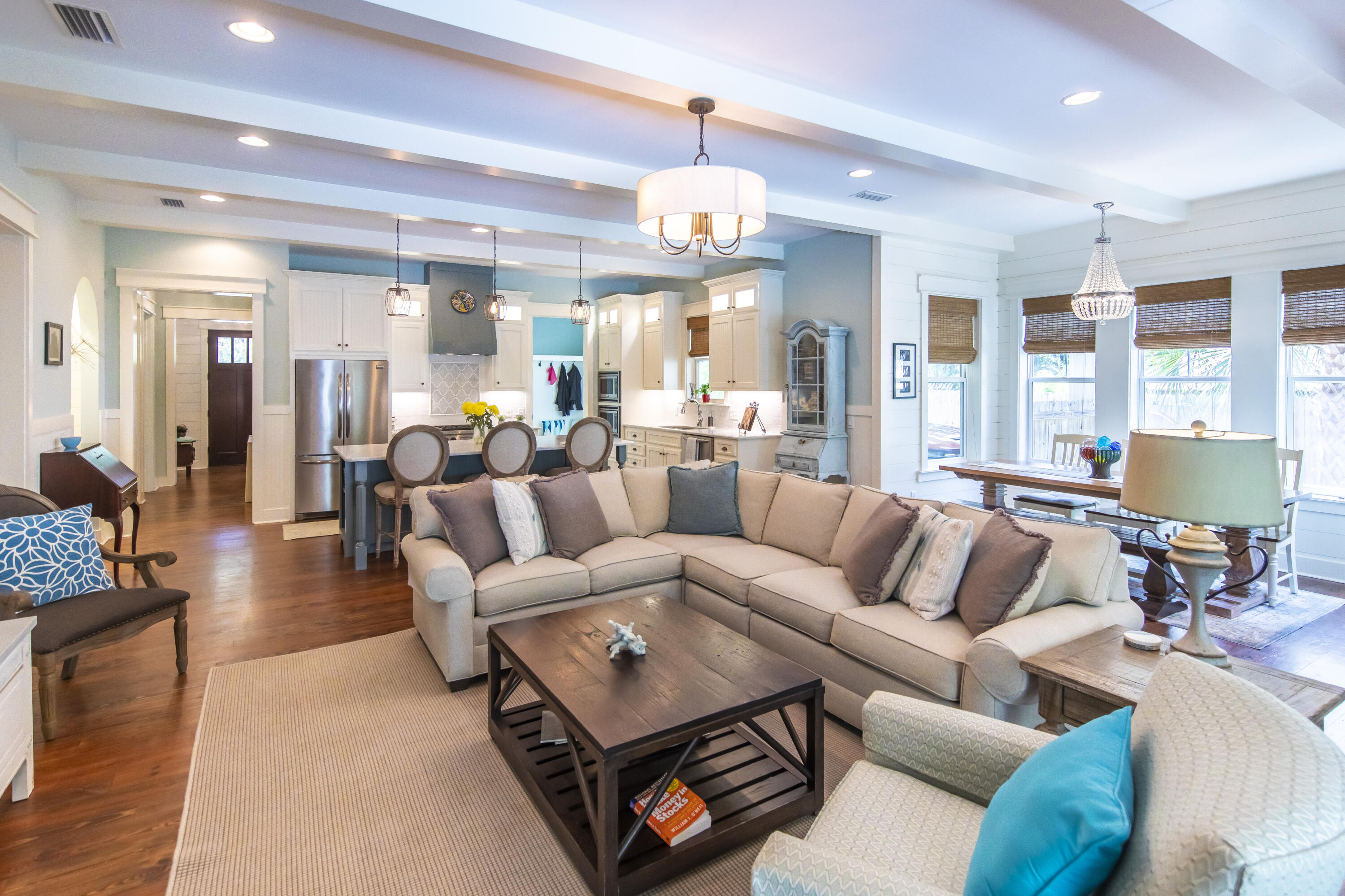 LAKESHORE ESTATES - Residential