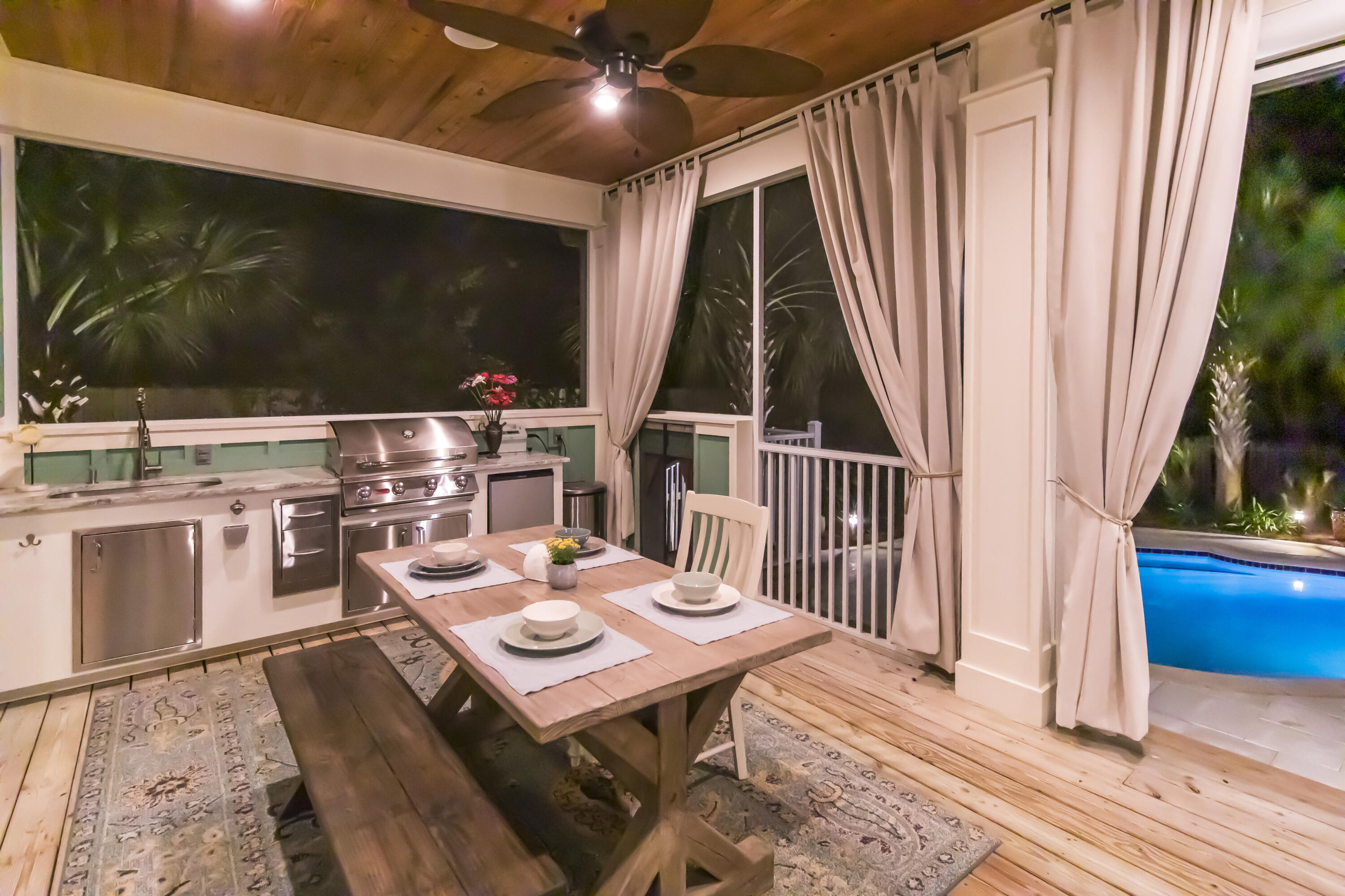 LAKESHORE ESTATES - Residential