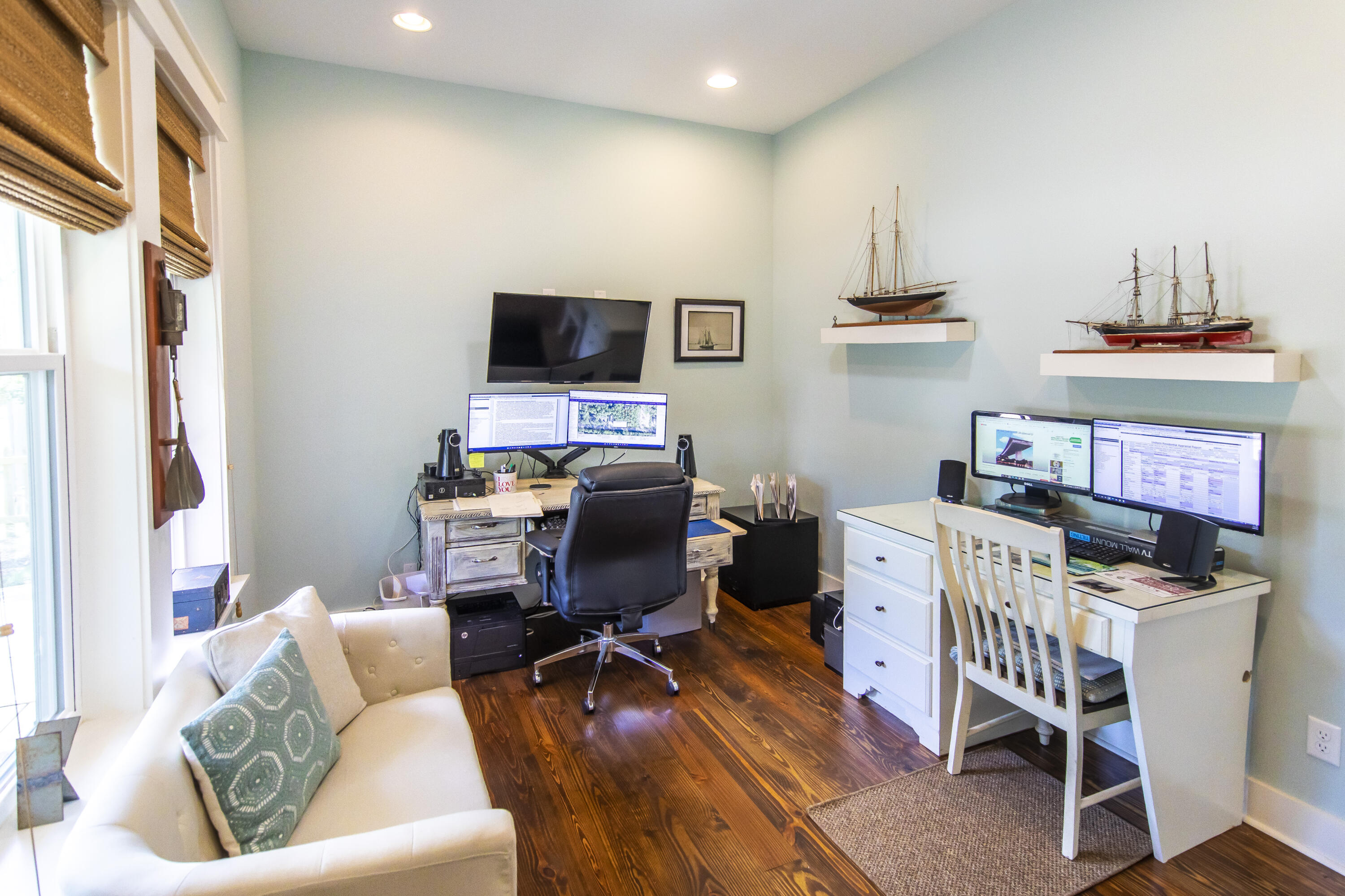 LAKESHORE ESTATES - Residential