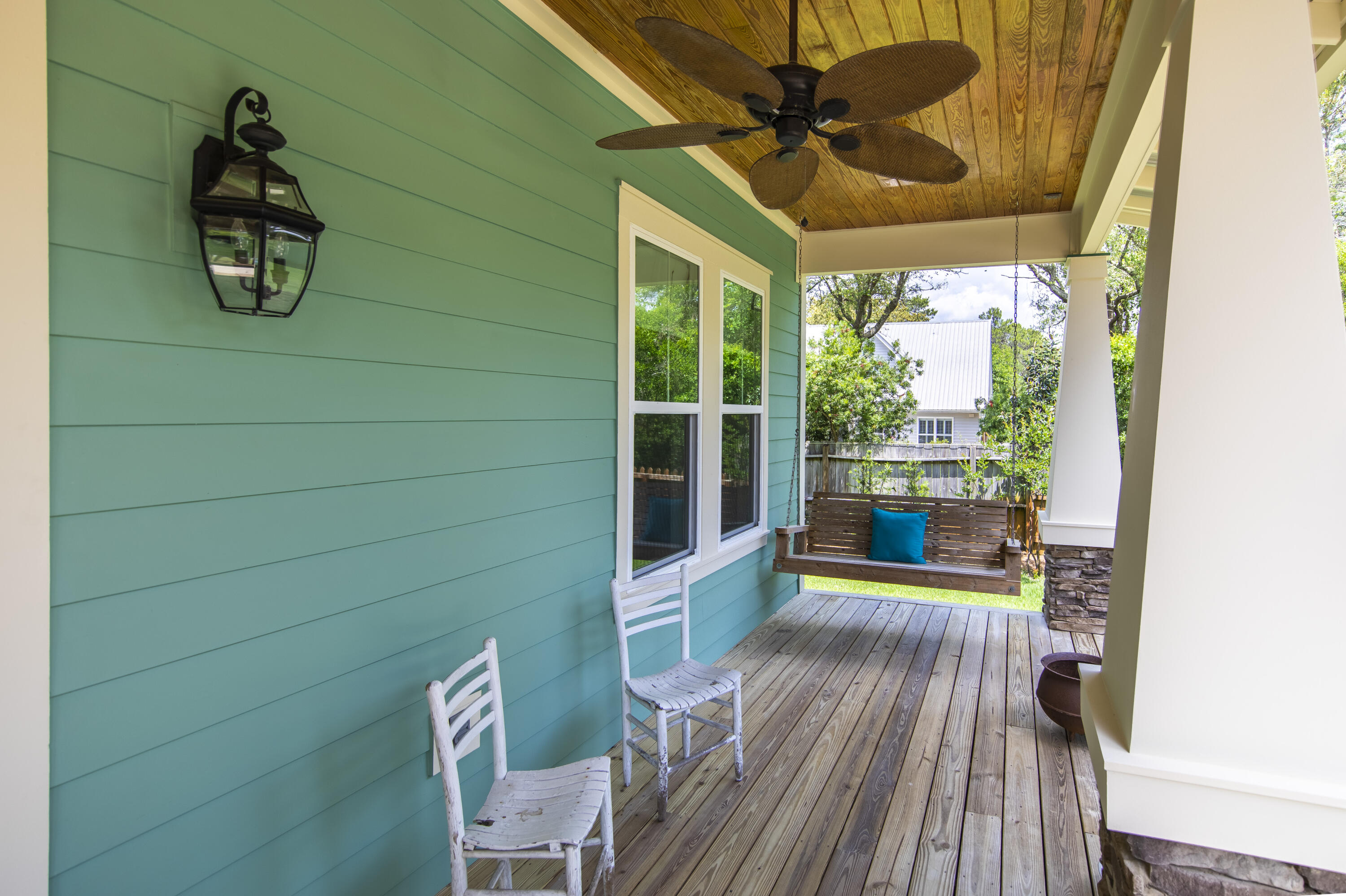 LAKESHORE ESTATES - Residential