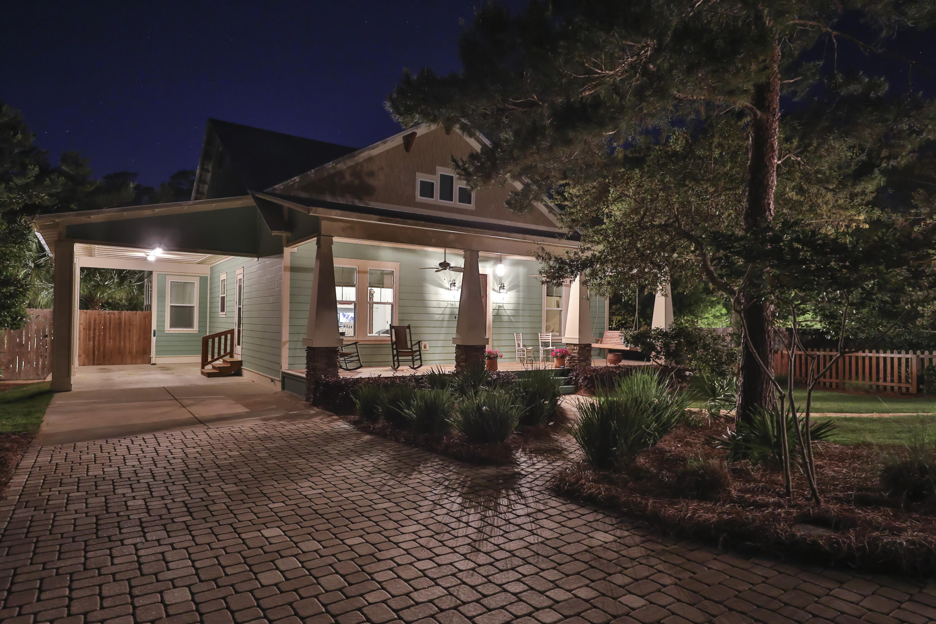 LAKESHORE ESTATES - Residential