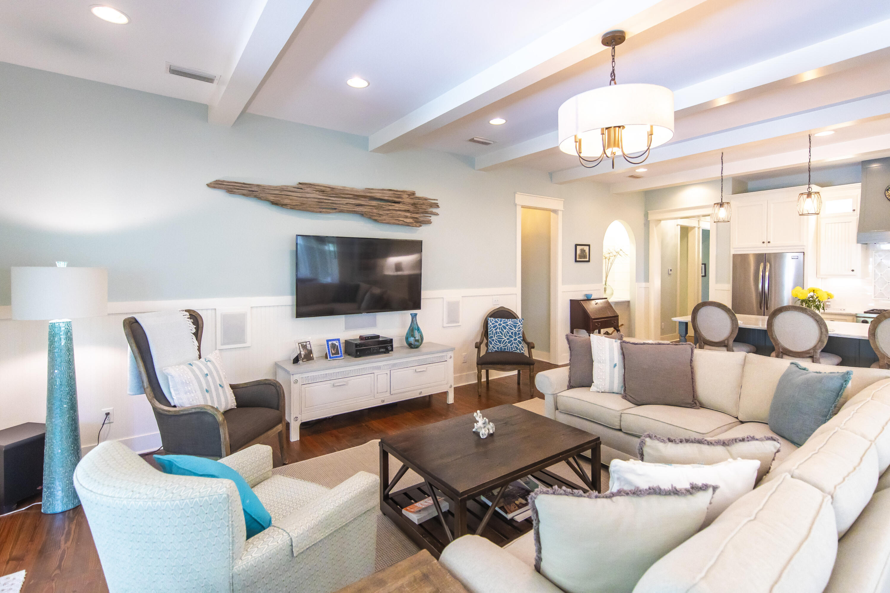 LAKESHORE ESTATES - Residential