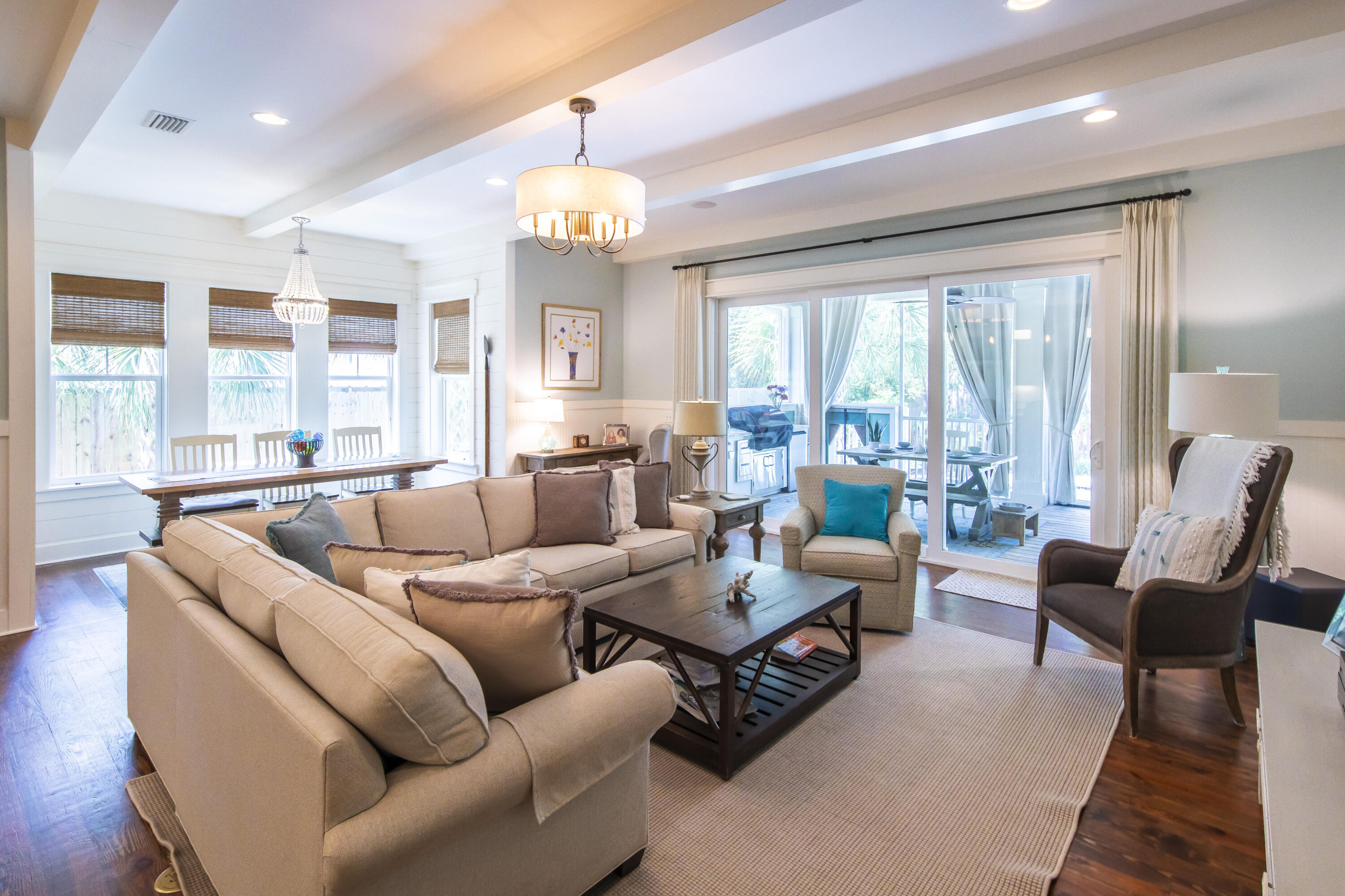 LAKESHORE ESTATES - Residential