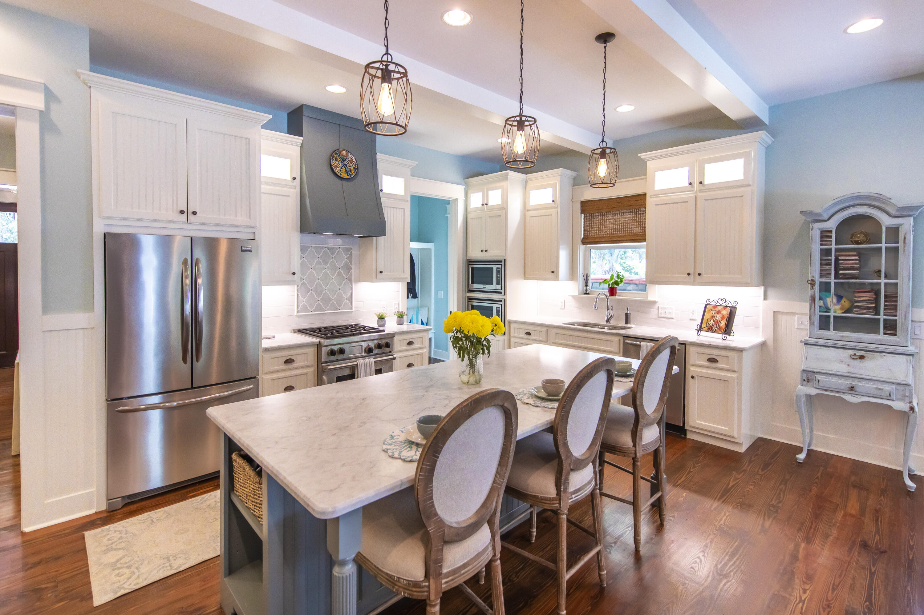 LAKESHORE ESTATES - Residential