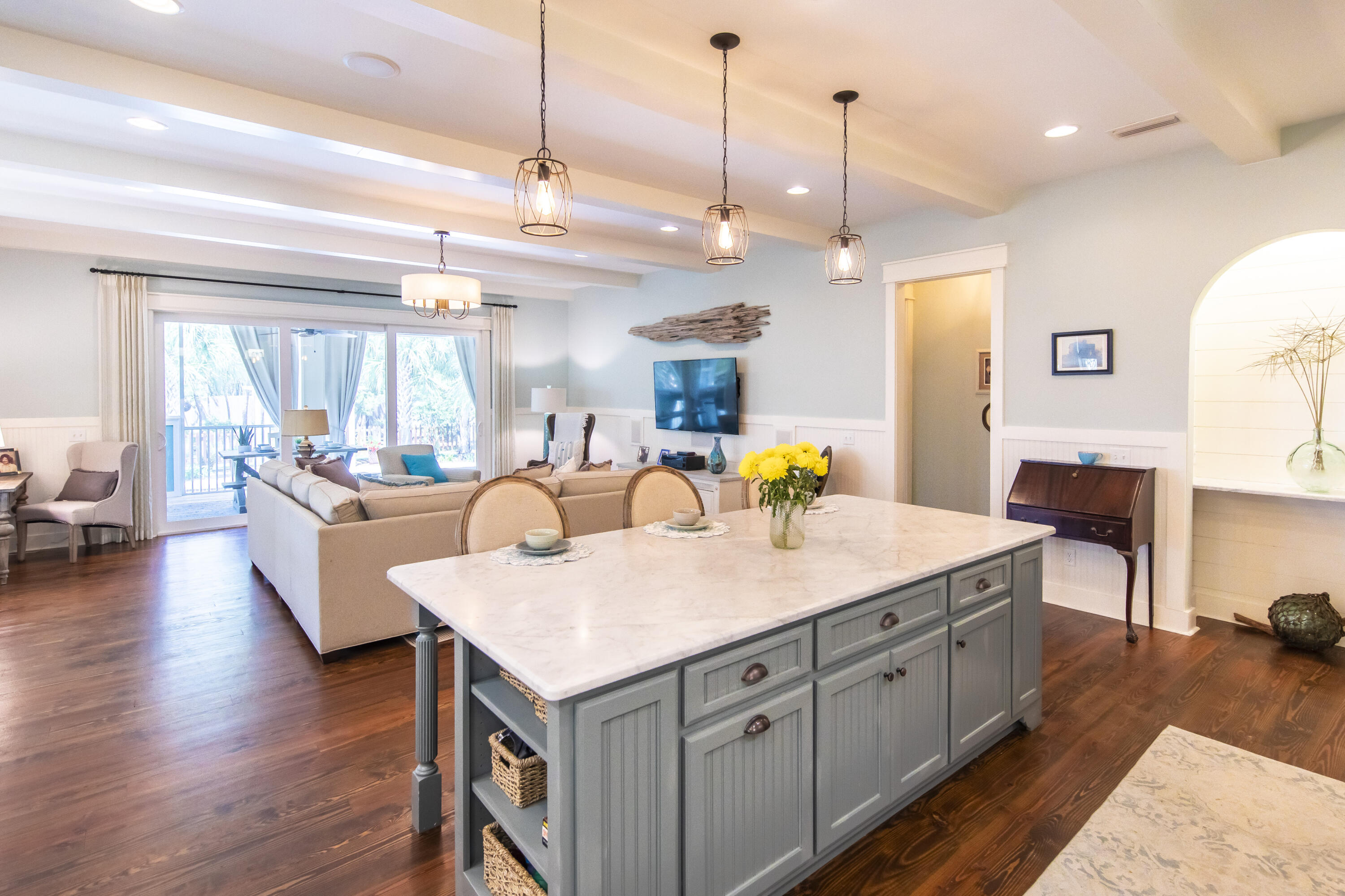 LAKESHORE ESTATES - Residential