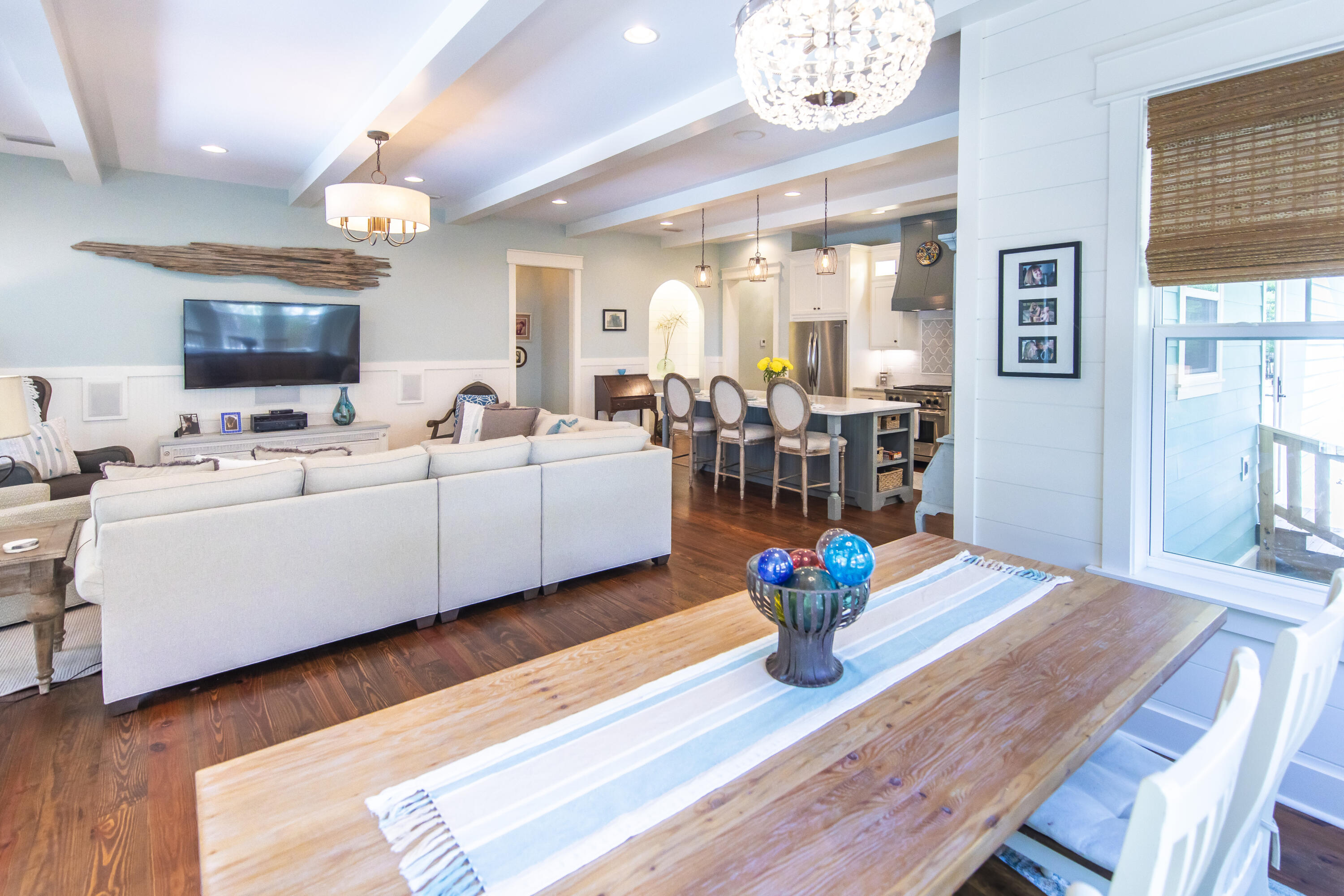 LAKESHORE ESTATES - Residential
