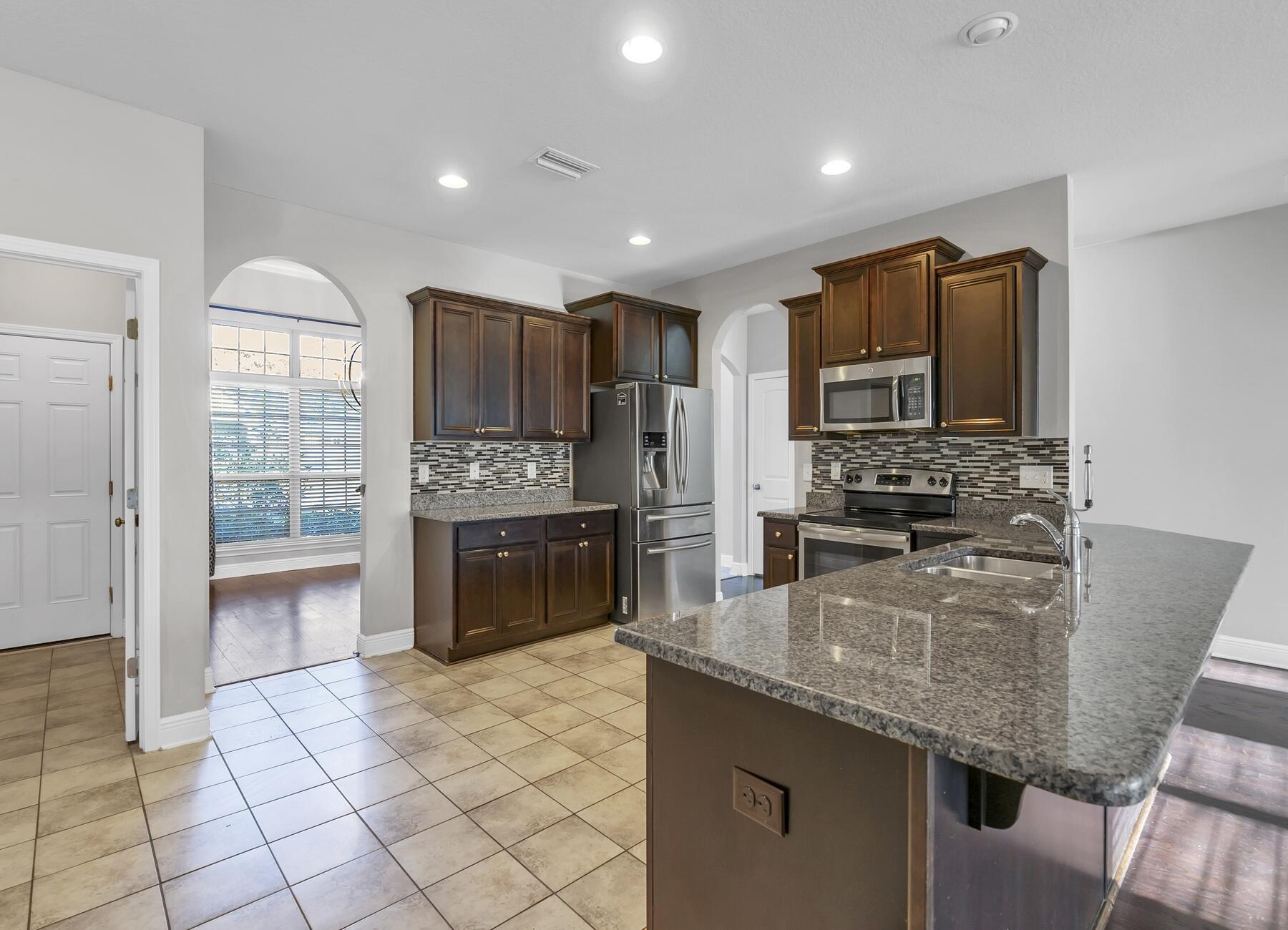 AUTUMN WOODS - Residential Lease