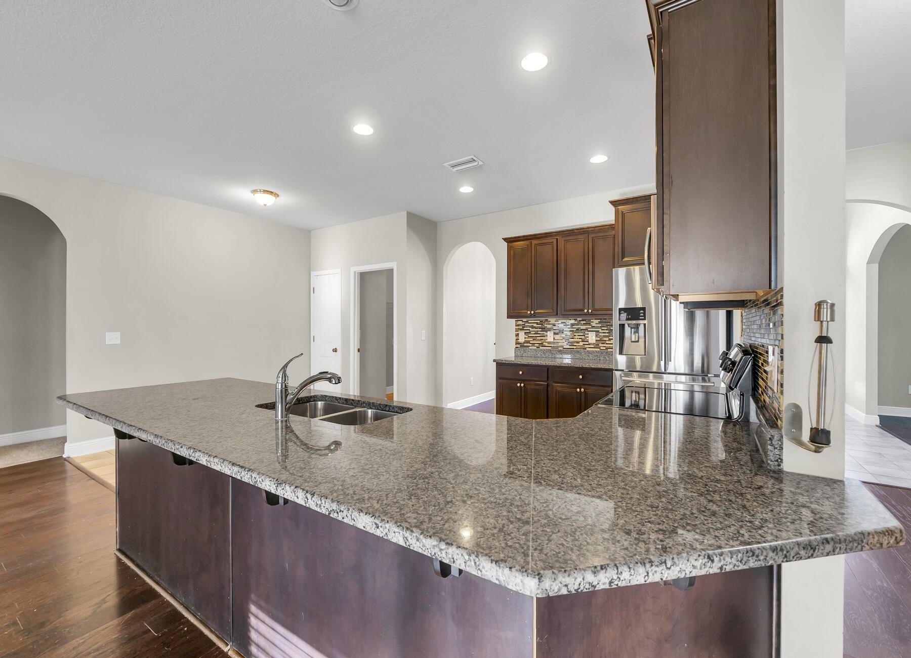 AUTUMN WOODS - Residential Lease