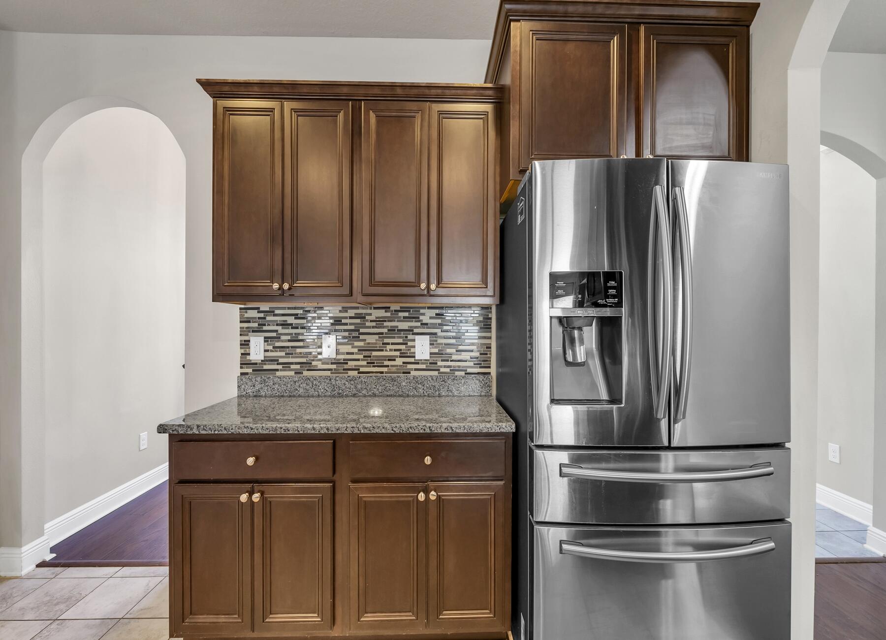 AUTUMN WOODS - Residential Lease