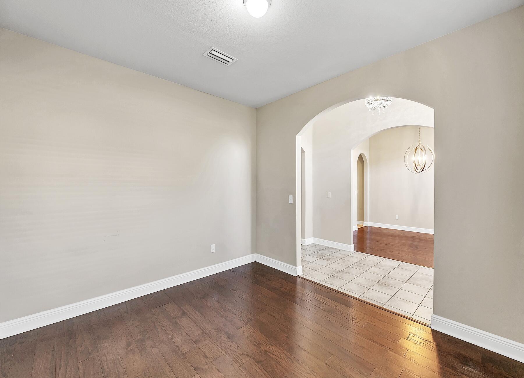 AUTUMN WOODS - Residential Lease