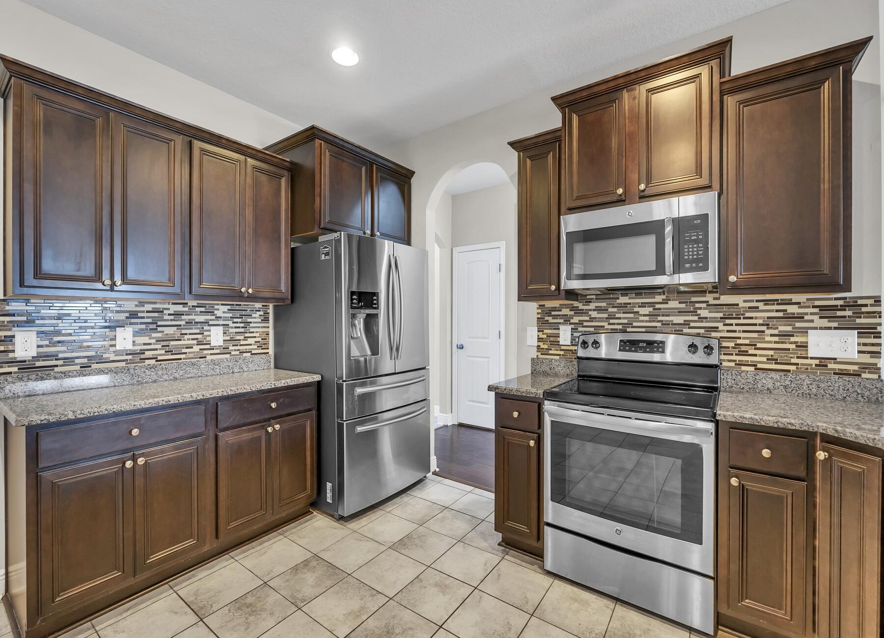 AUTUMN WOODS - Residential Lease