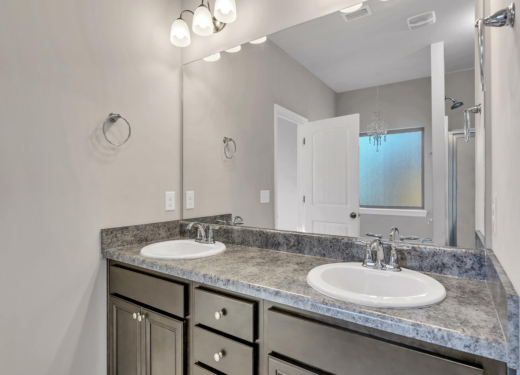 AUTUMN WOODS - Residential Lease