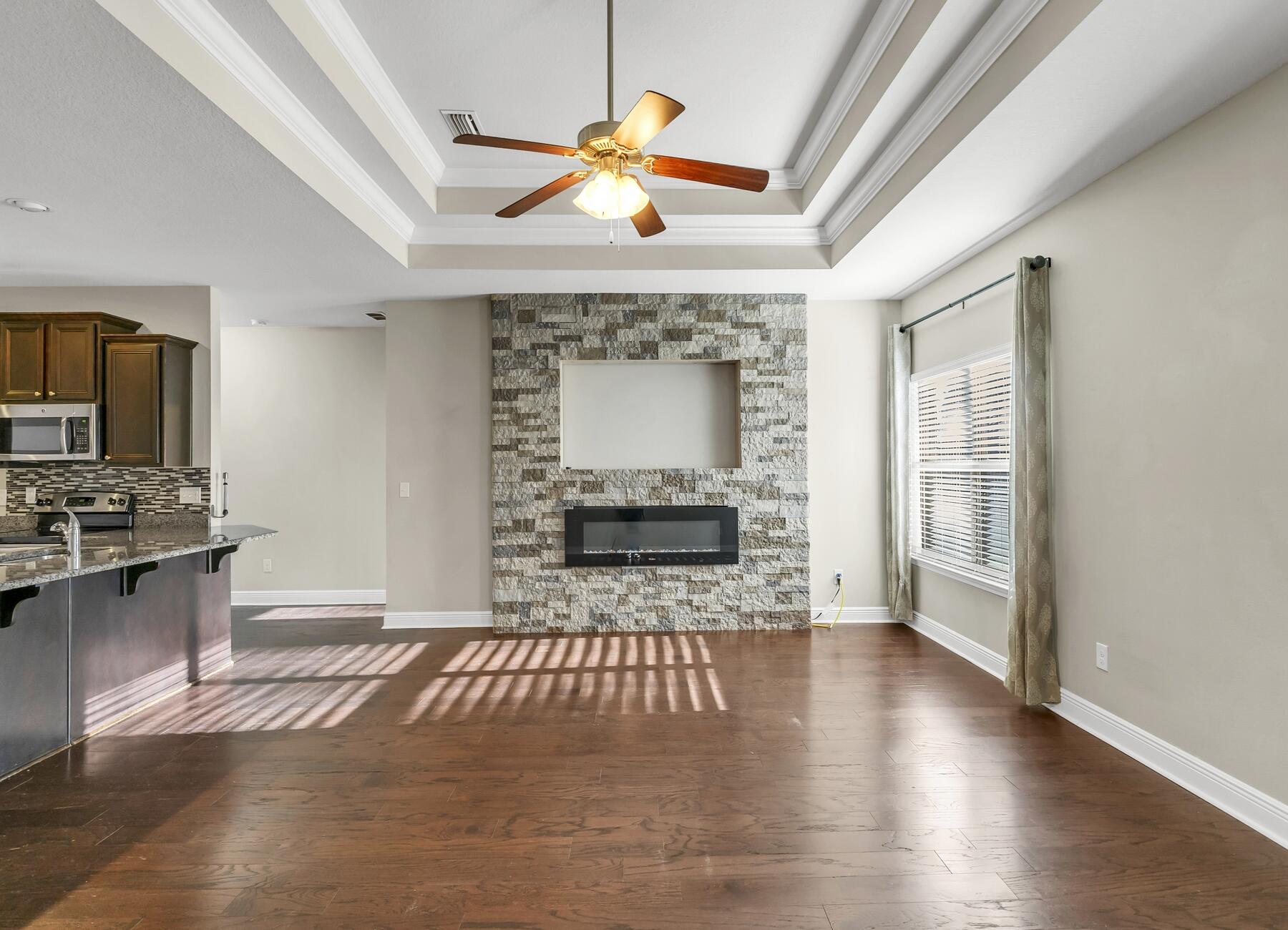 AUTUMN WOODS - Residential Lease