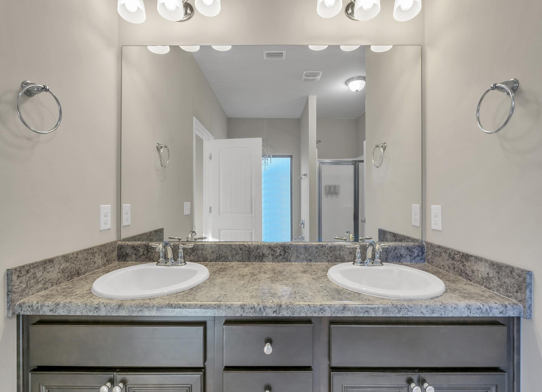 AUTUMN WOODS - Residential Lease