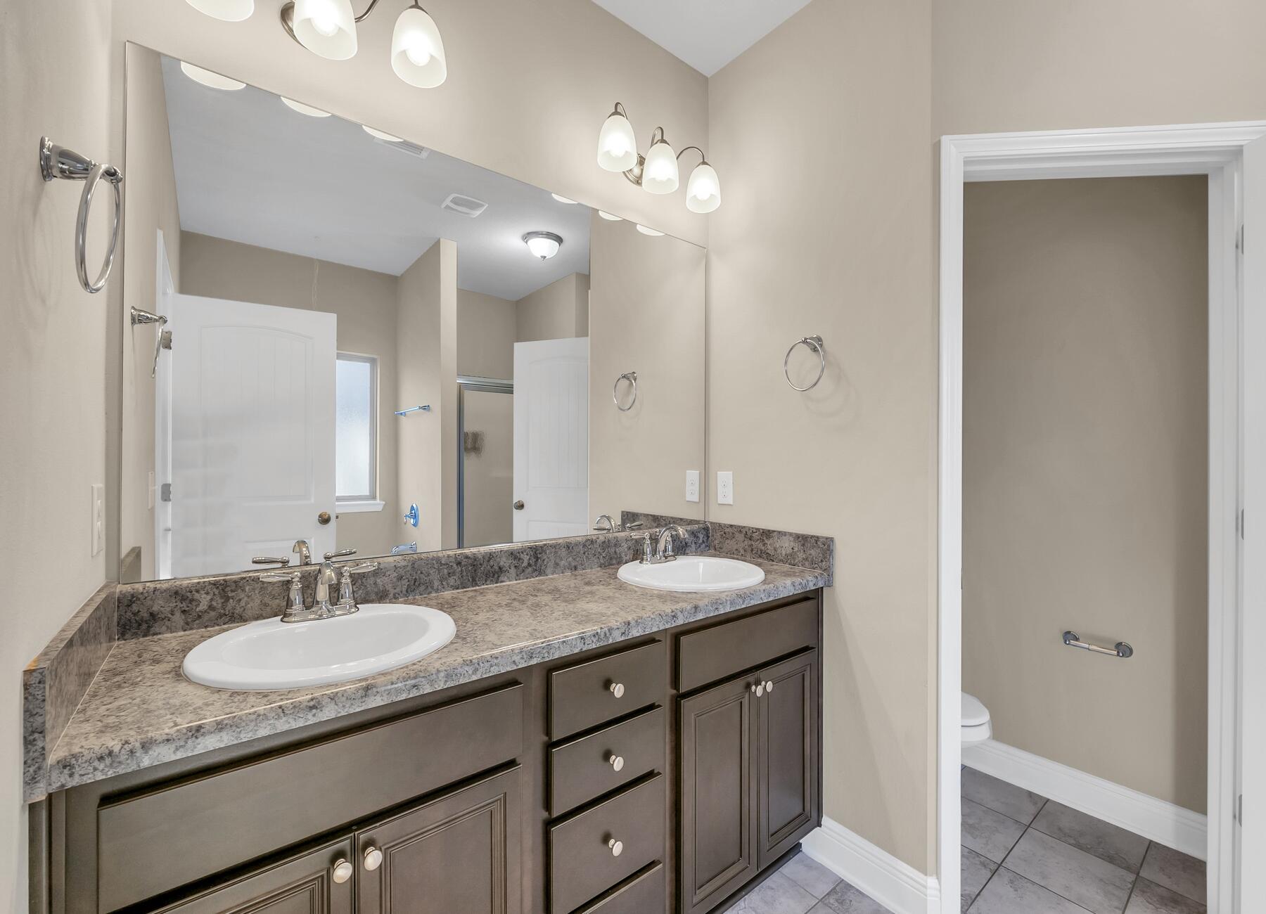 AUTUMN WOODS - Residential Lease