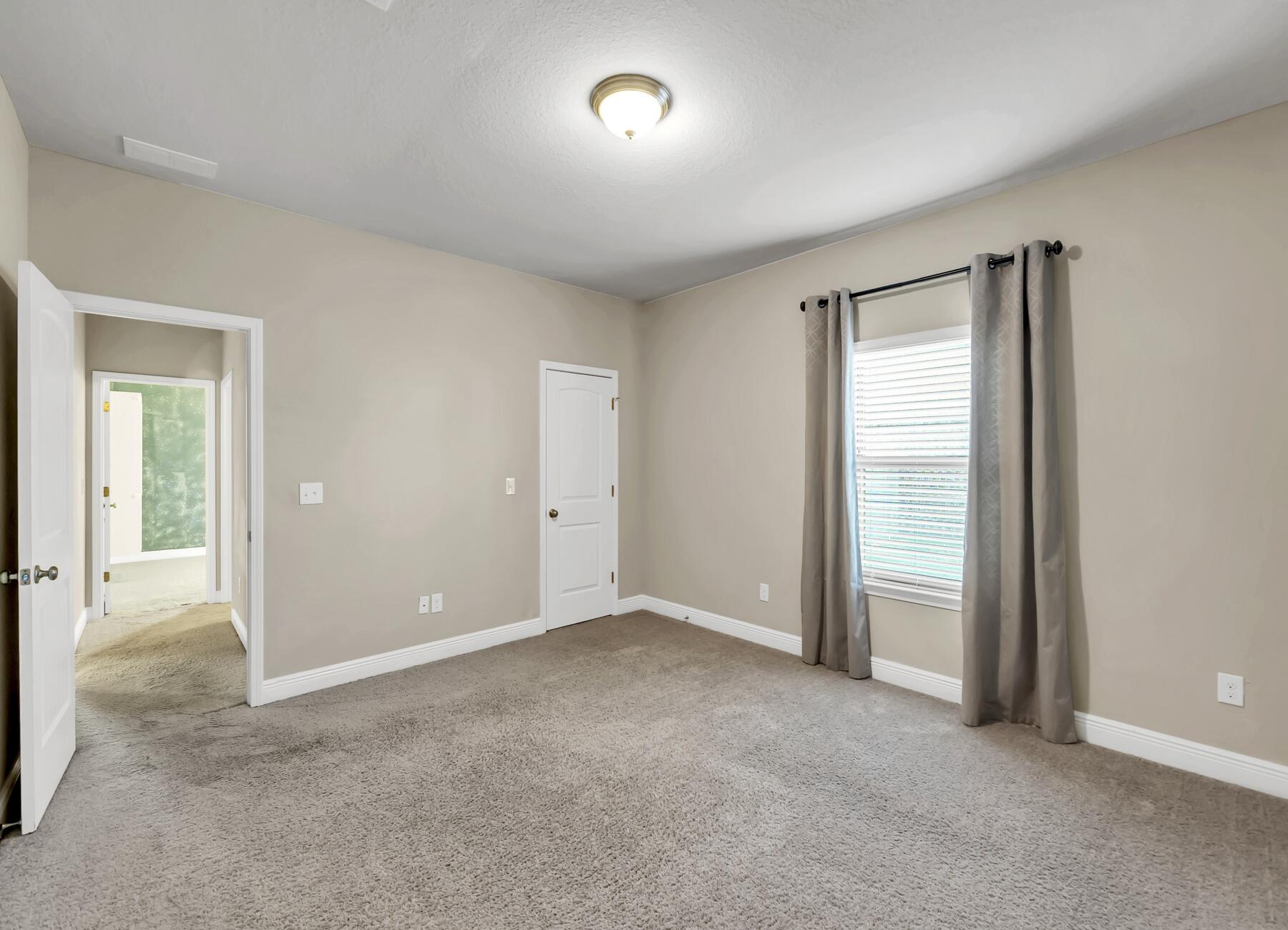 AUTUMN WOODS - Residential Lease