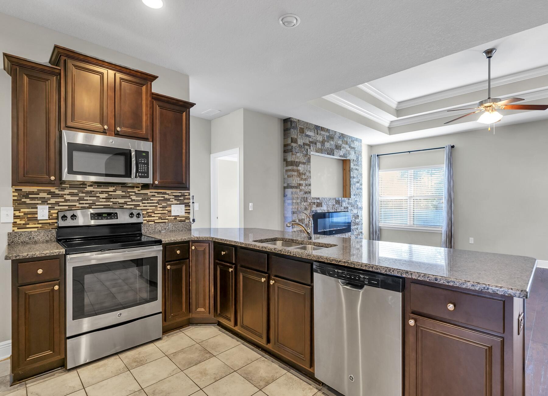 AUTUMN WOODS - Residential Lease