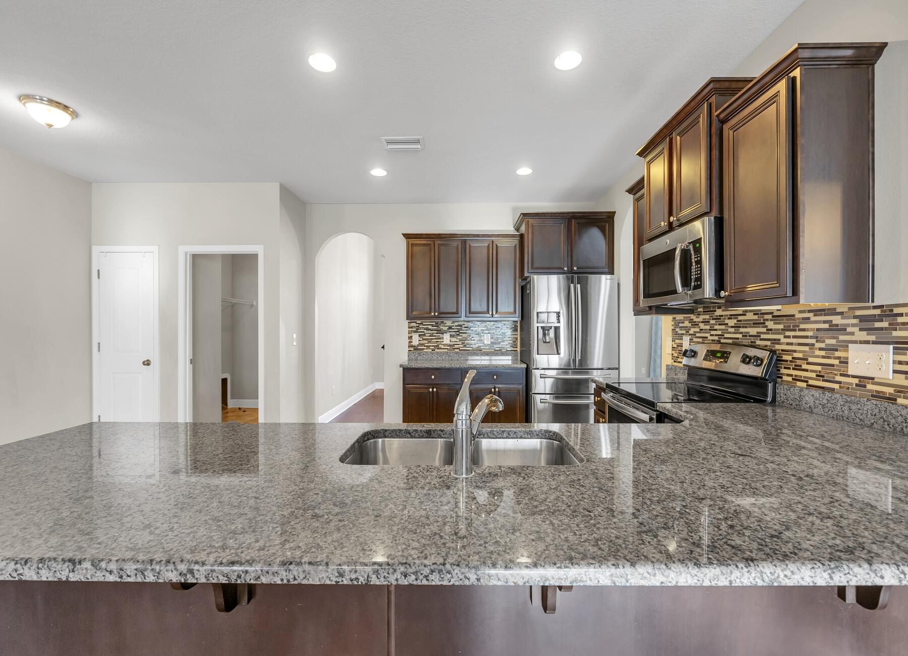 AUTUMN WOODS - Residential Lease