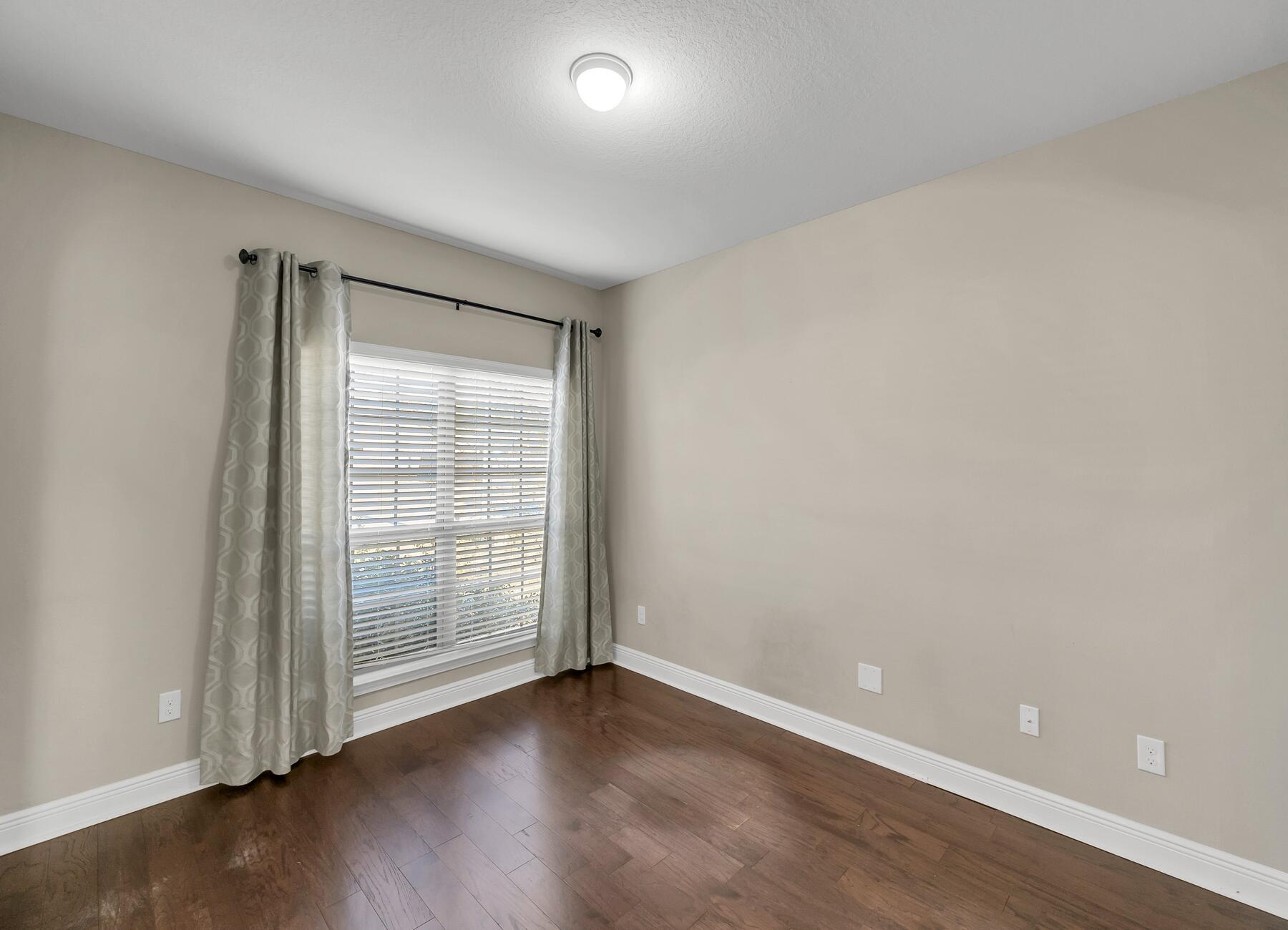 AUTUMN WOODS - Residential Lease