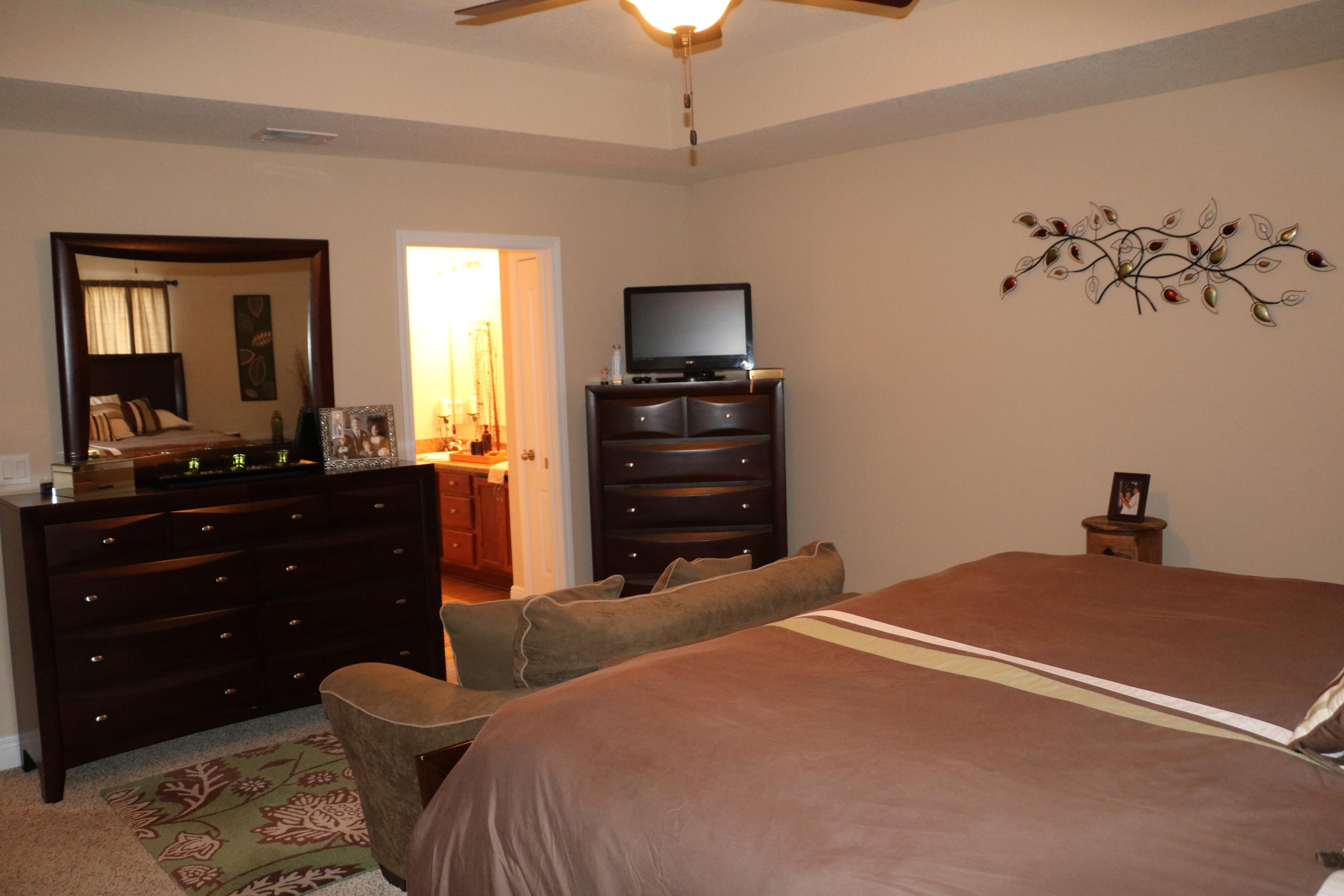 SILVER SPRINGS EST - Residential