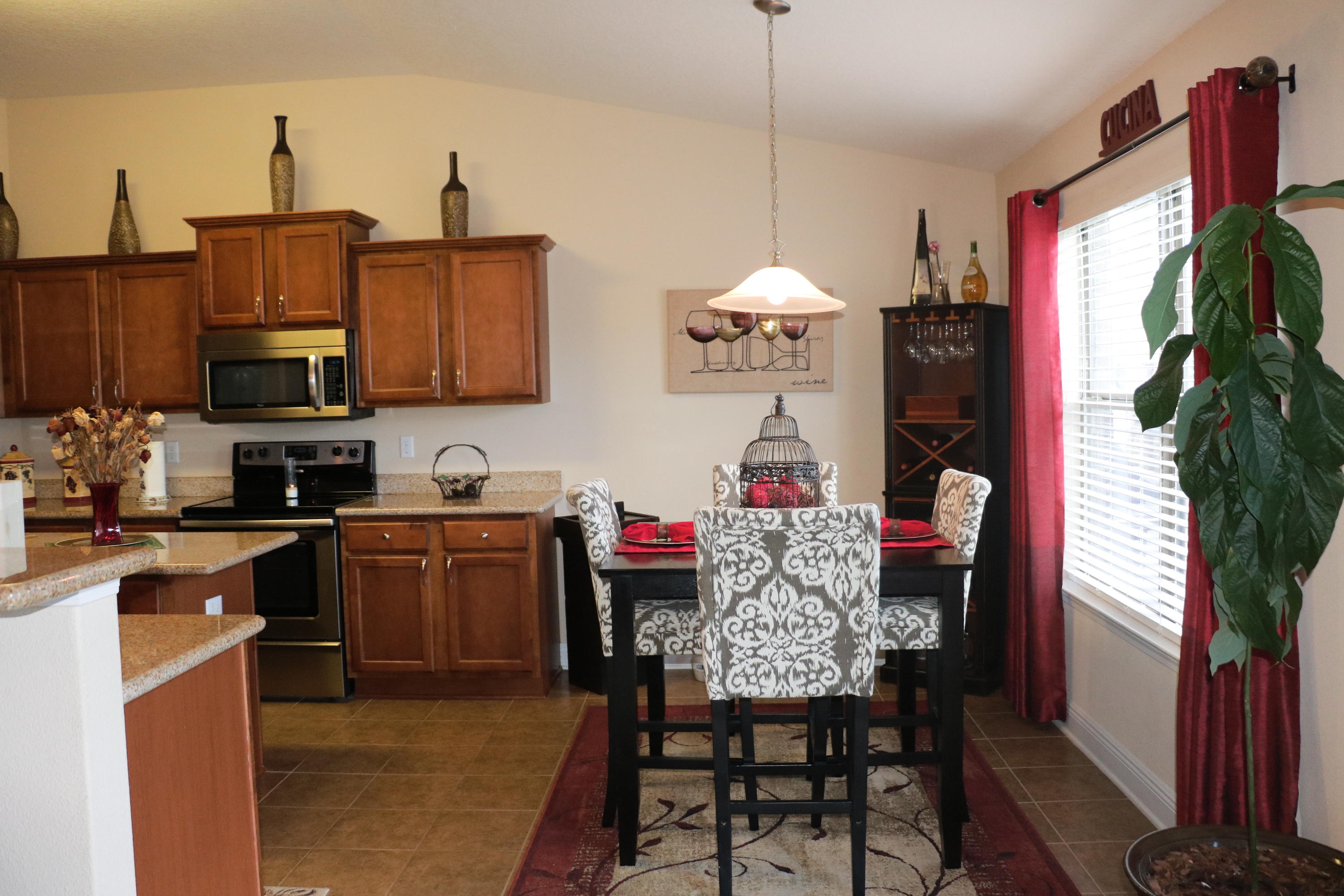 SILVER SPRINGS EST - Residential