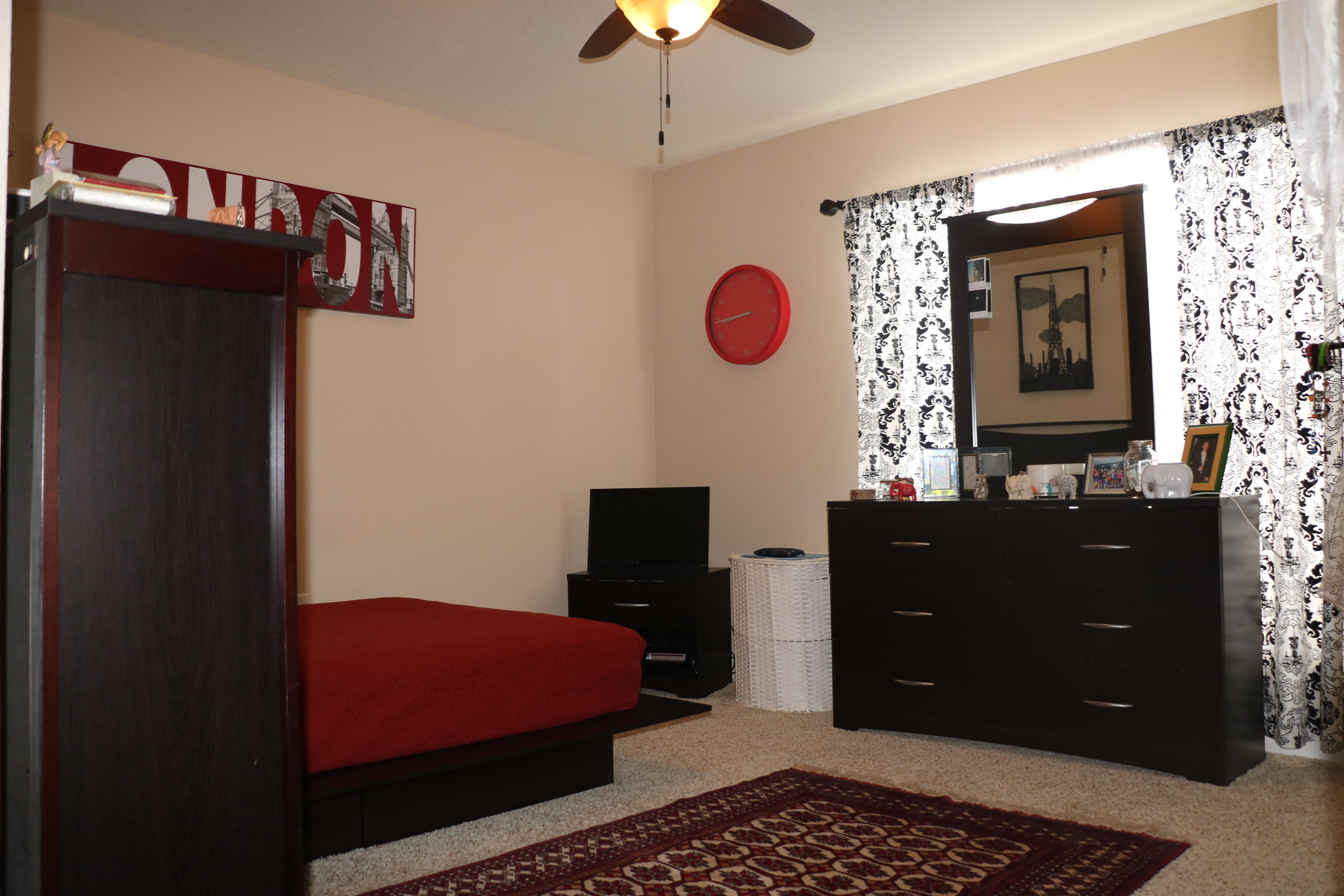 SILVER SPRINGS EST - Residential