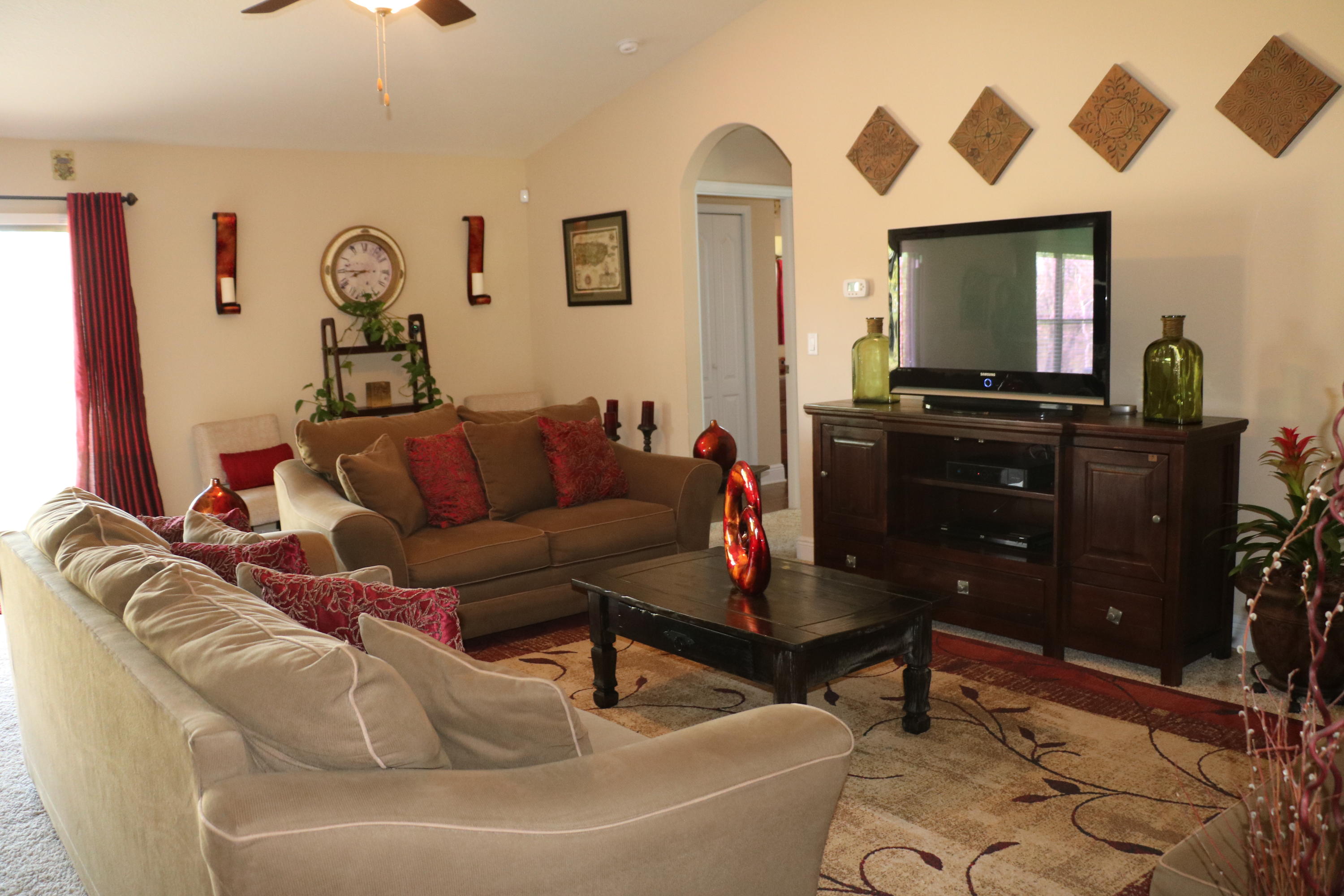 SILVER SPRINGS EST - Residential