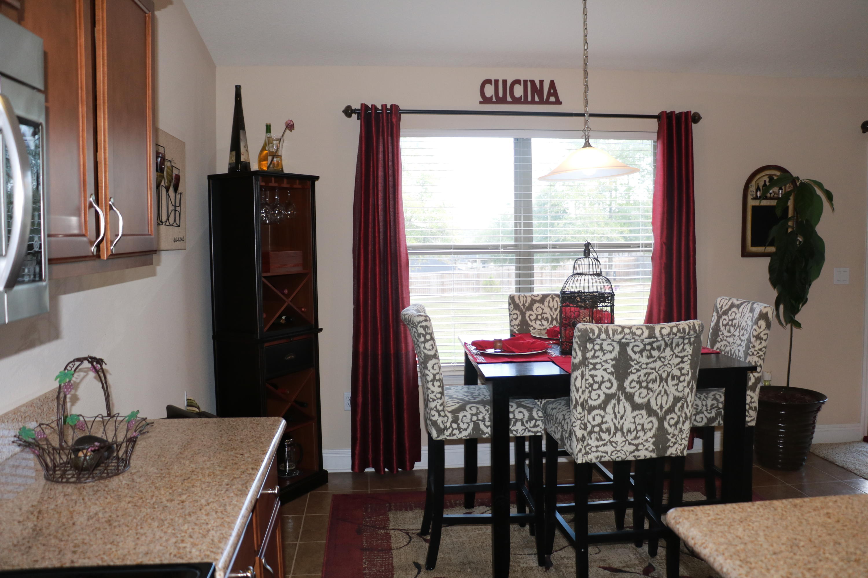 SILVER SPRINGS EST - Residential