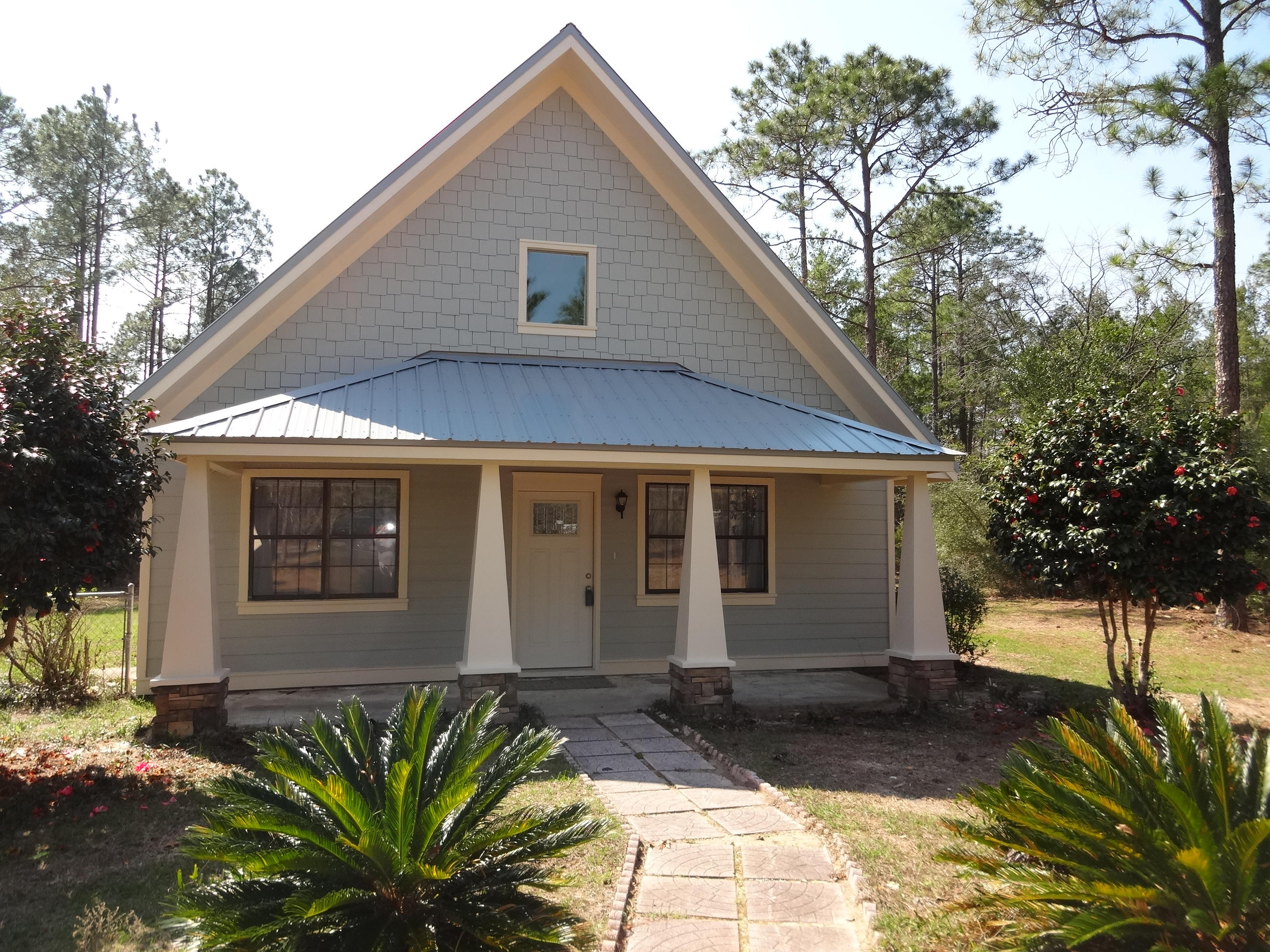 RUSTLING PINES - Residential