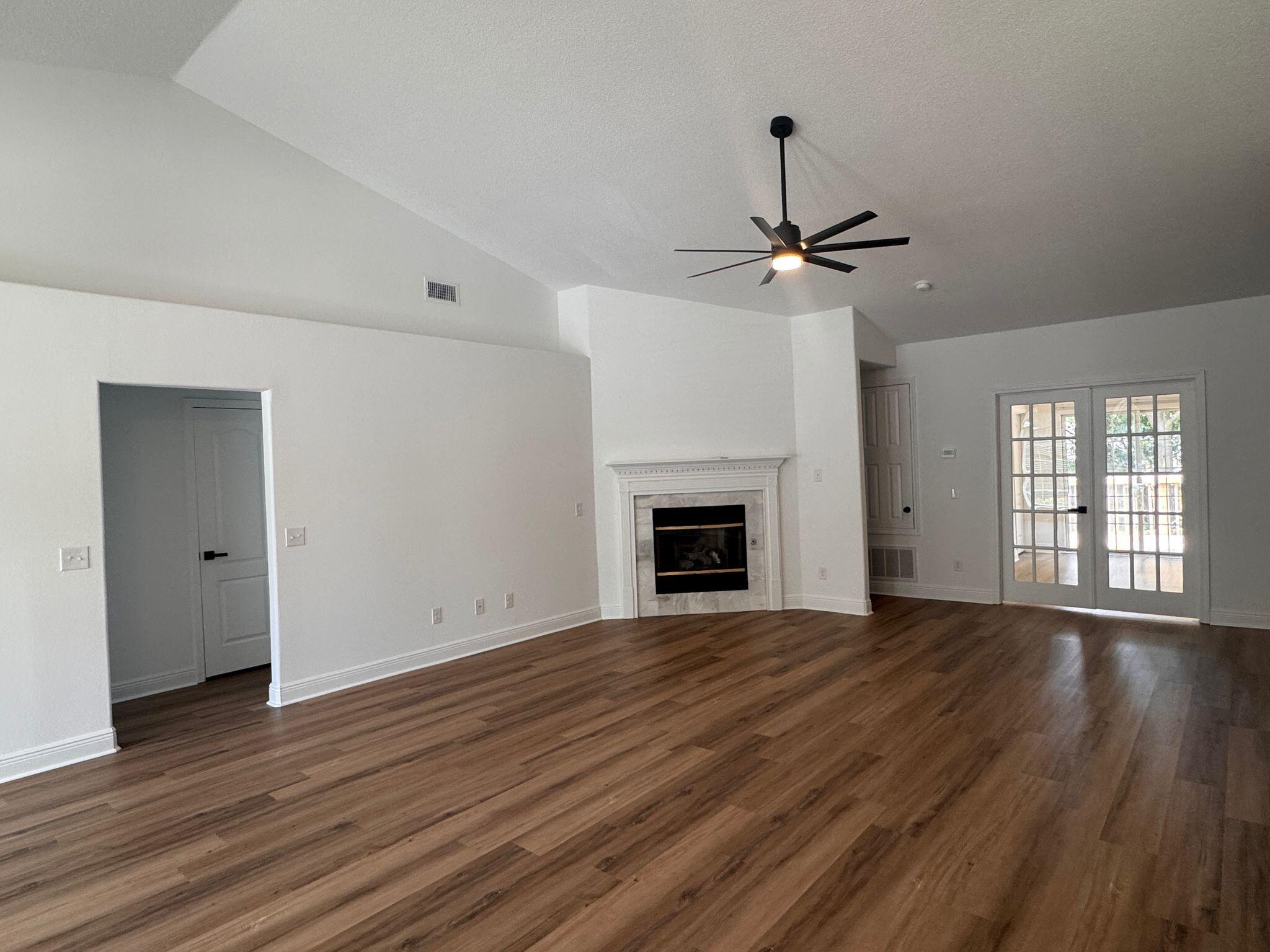 FOX VALLEY - Residential Lease