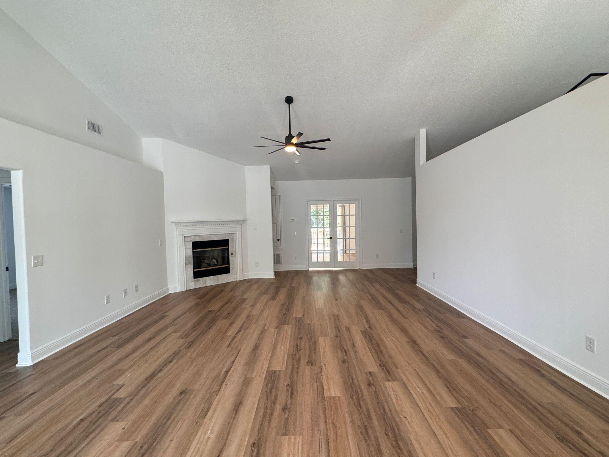 FOX VALLEY - Residential Lease