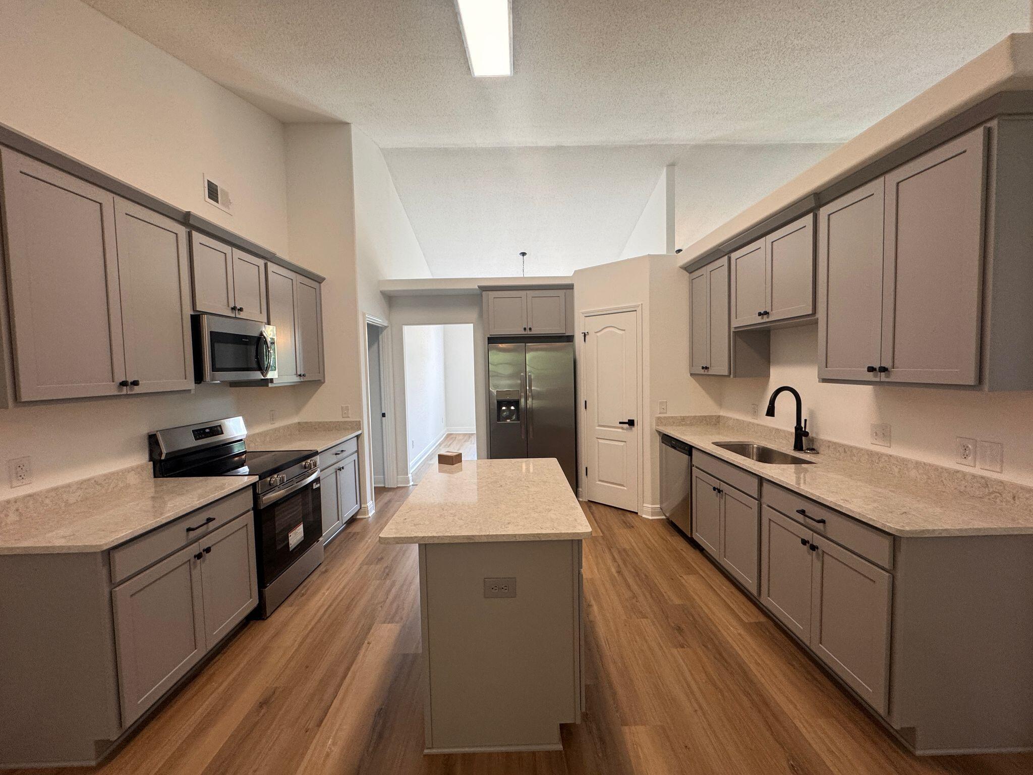 FOX VALLEY - Residential Lease