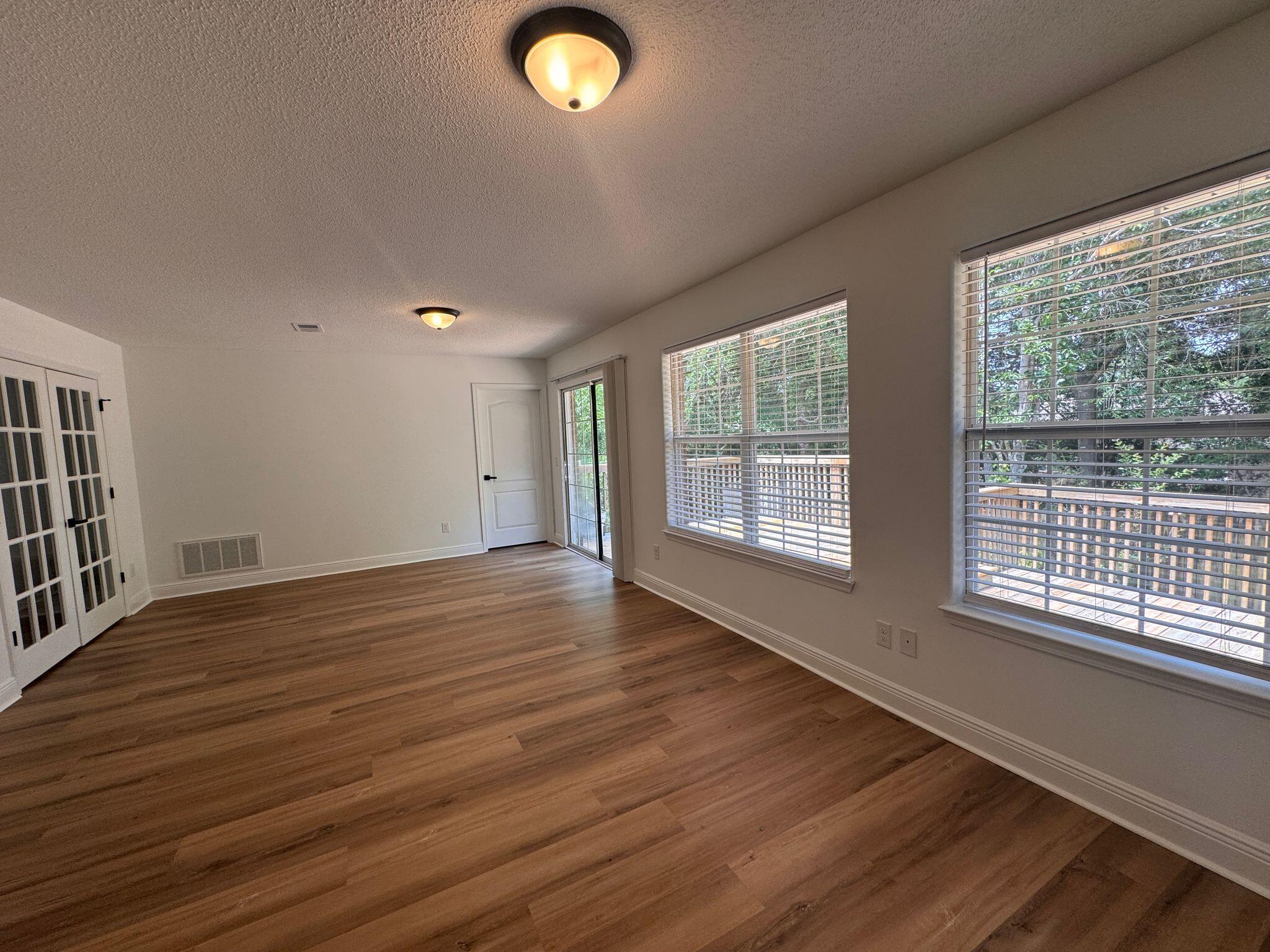 FOX VALLEY - Residential Lease