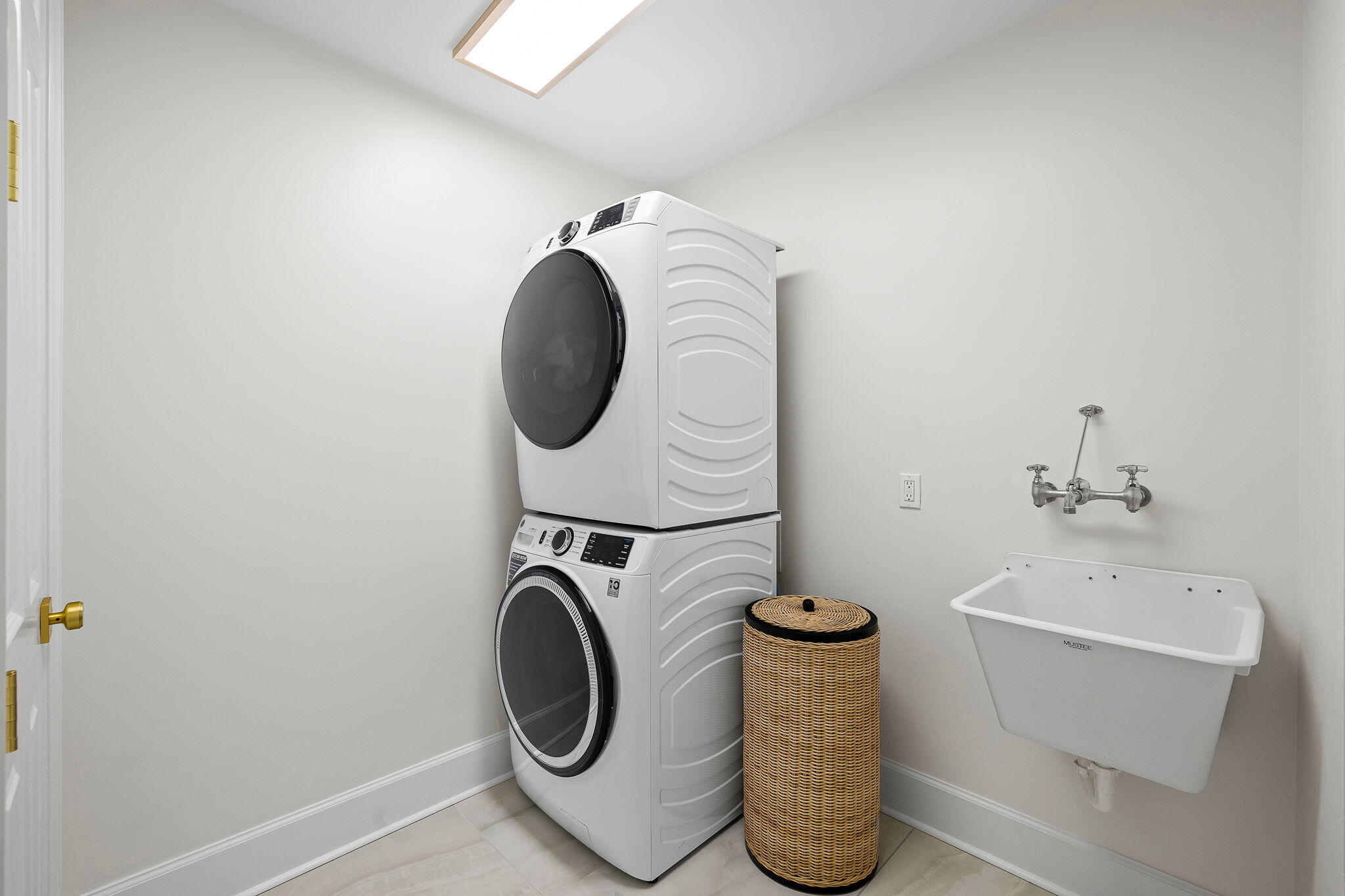 SANCTUARY AT REDFISH - Residential