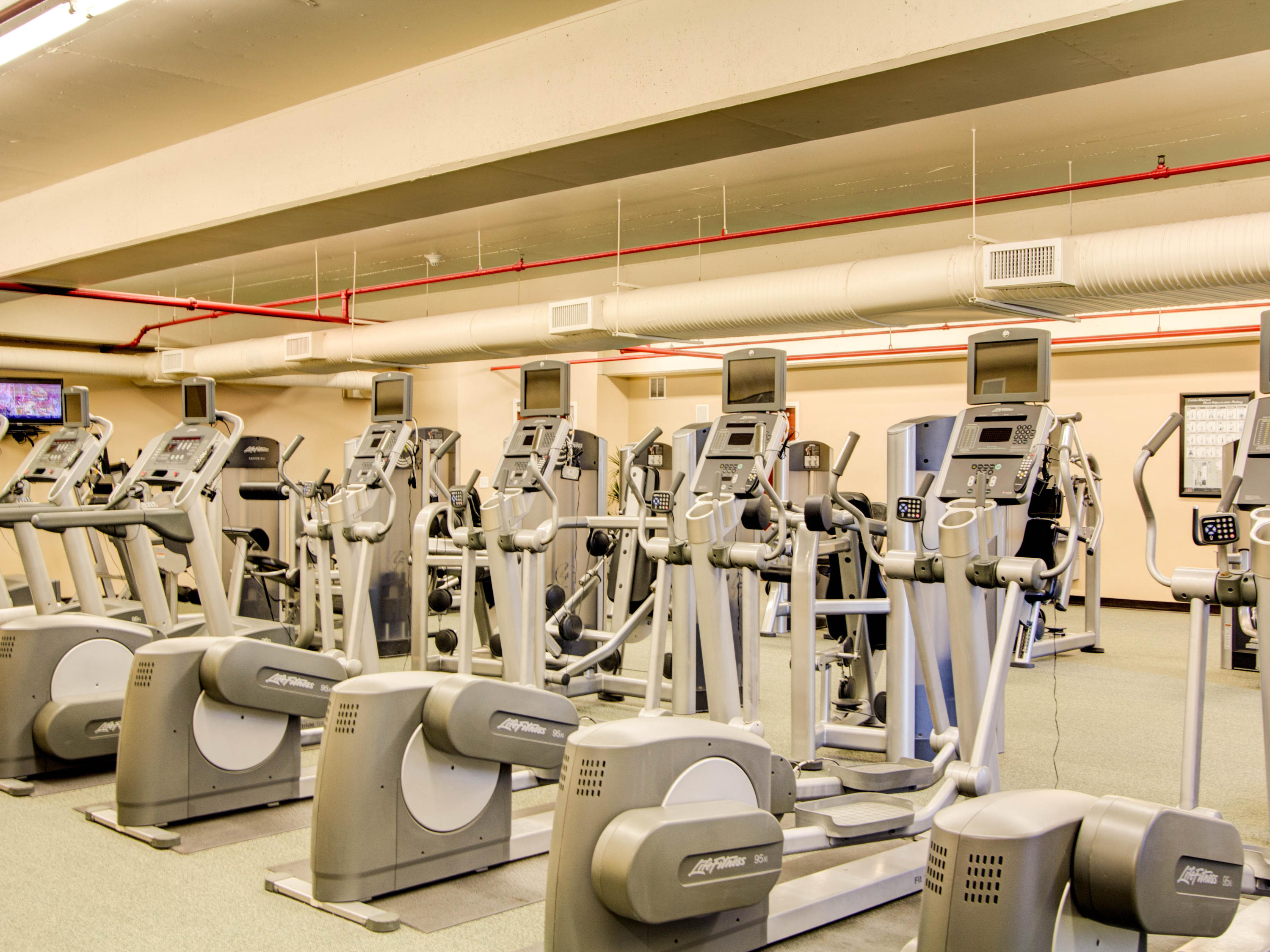 MAJESTIC BEACH TOWERS II - Residential