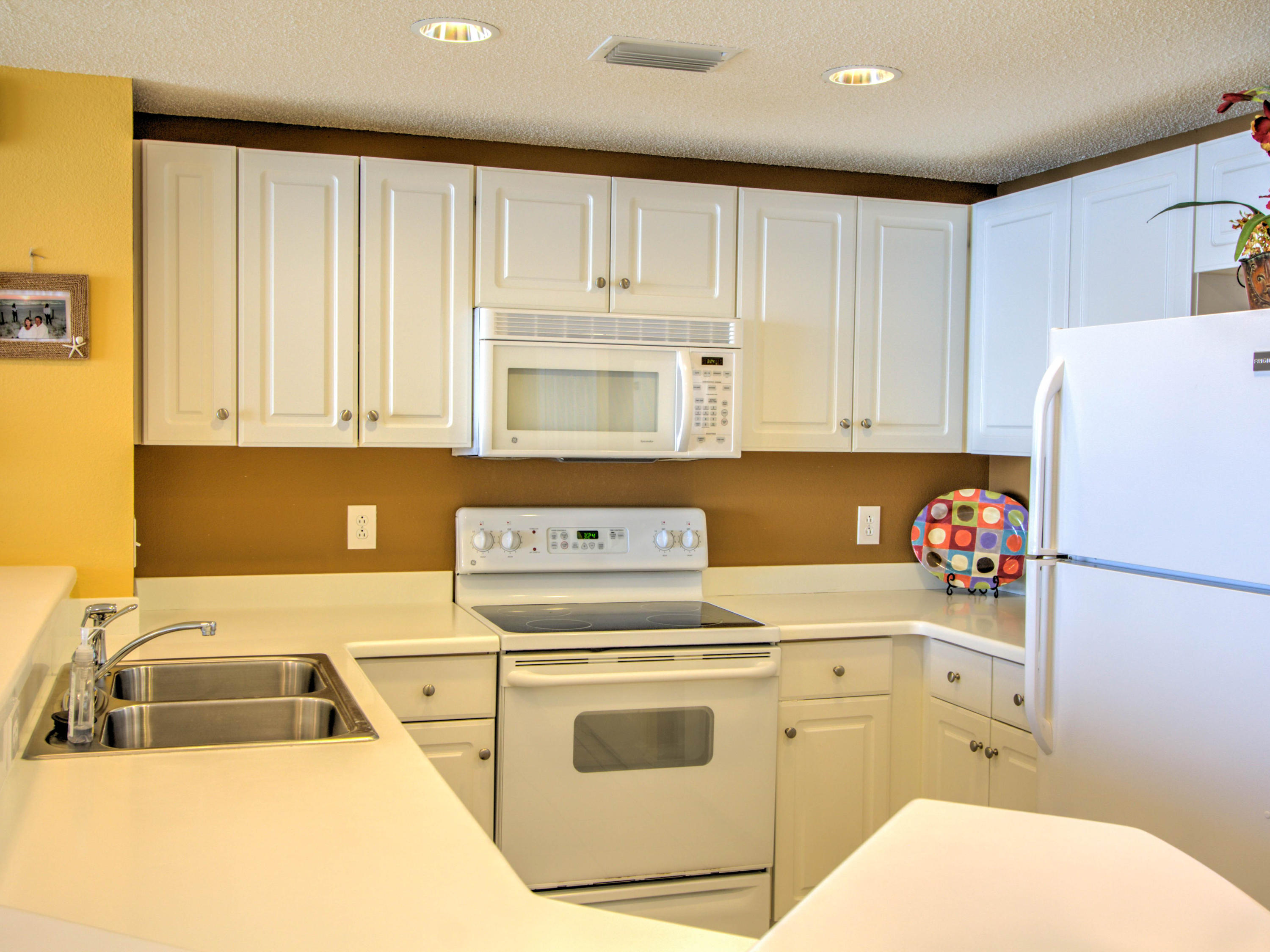 MAJESTIC BEACH TOWERS II - Residential