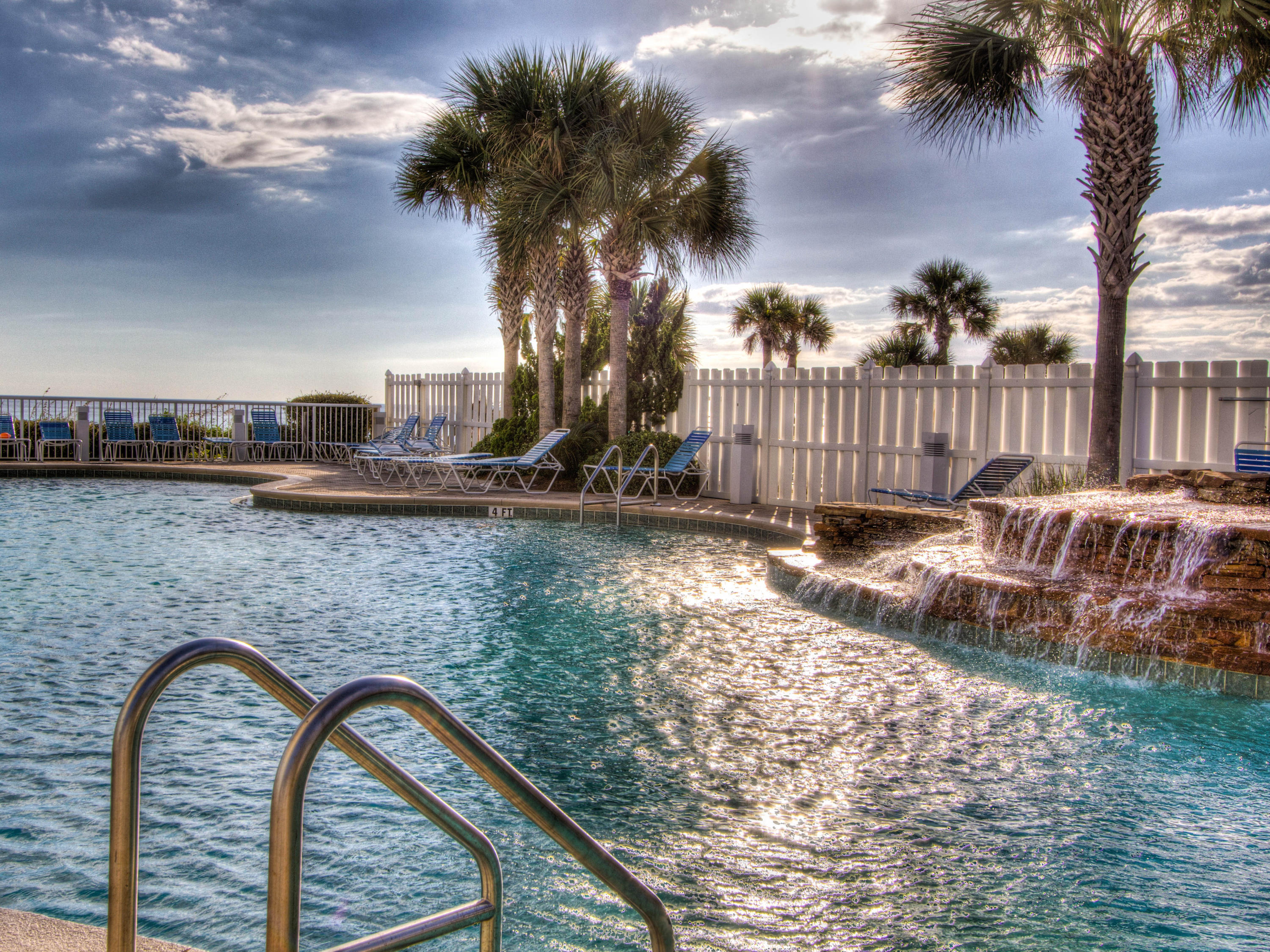 MAJESTIC BEACH TOWERS II - Residential