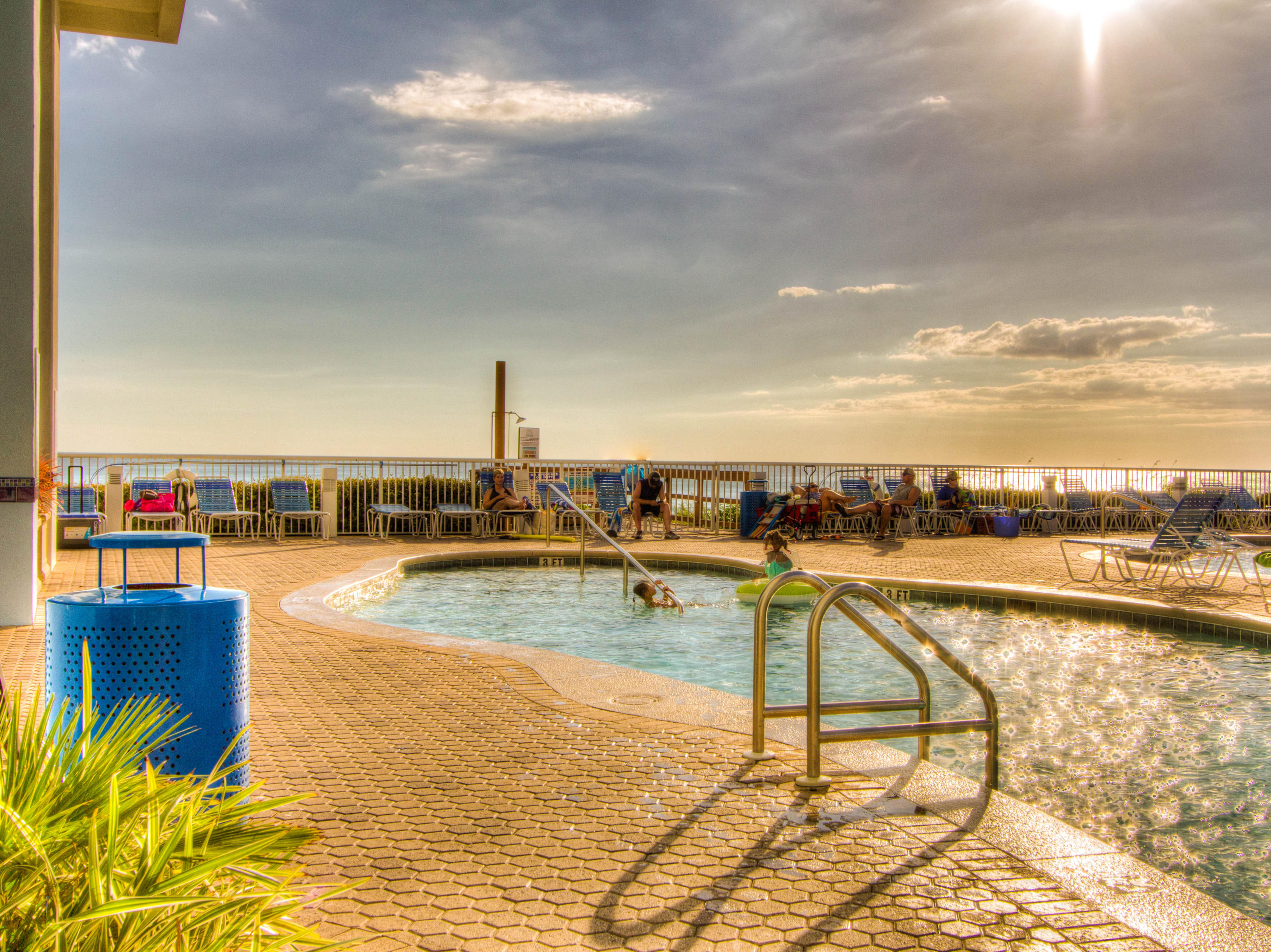 MAJESTIC BEACH TOWERS II - Residential