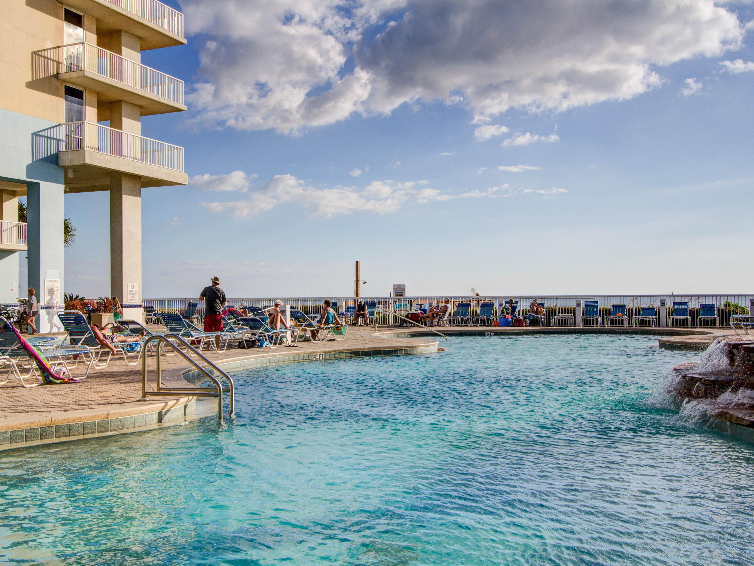 MAJESTIC BEACH TOWERS II - Residential