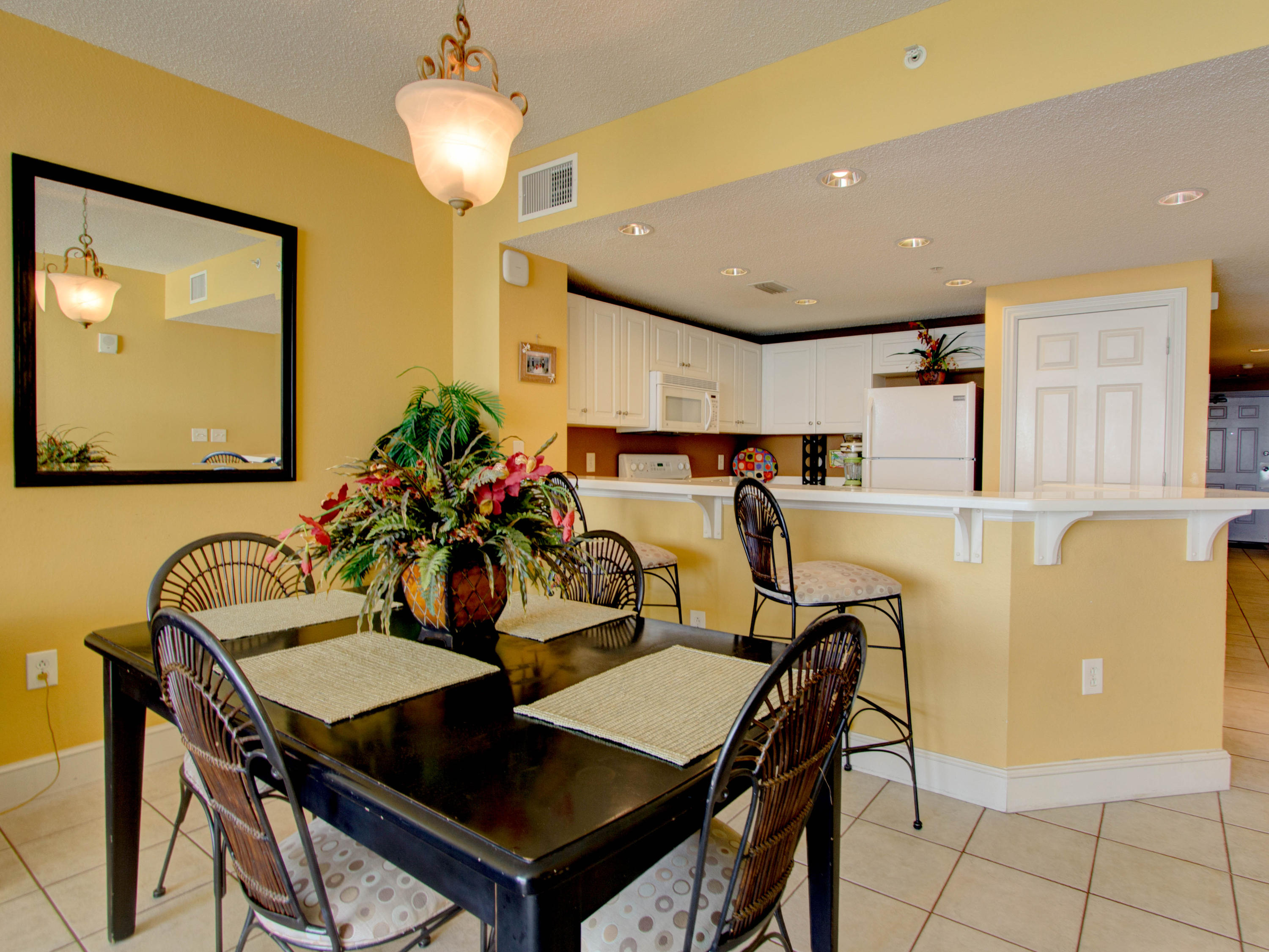 MAJESTIC BEACH TOWERS II - Residential