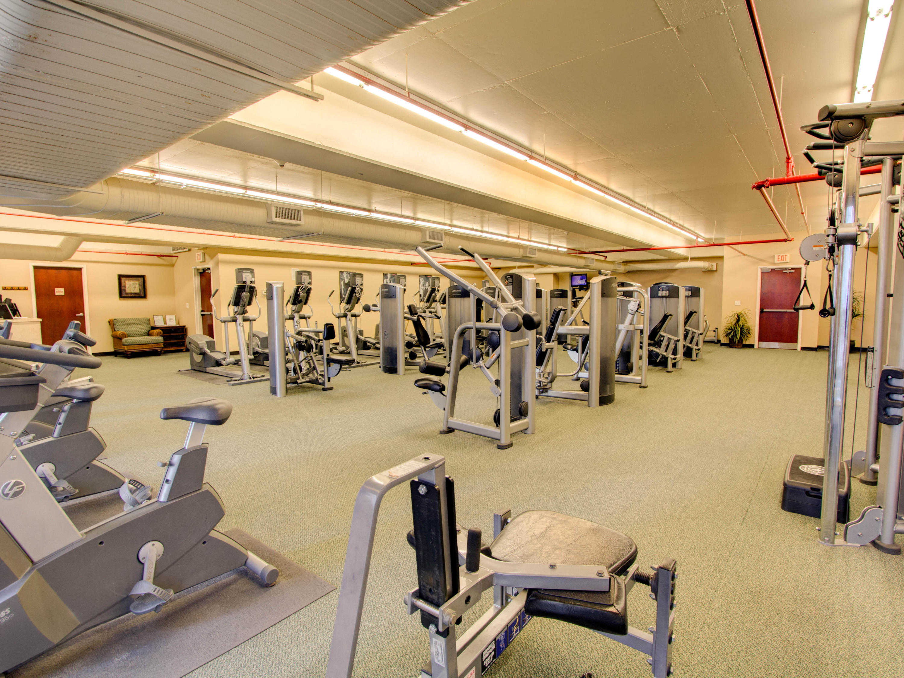 MAJESTIC BEACH TOWERS II - Residential